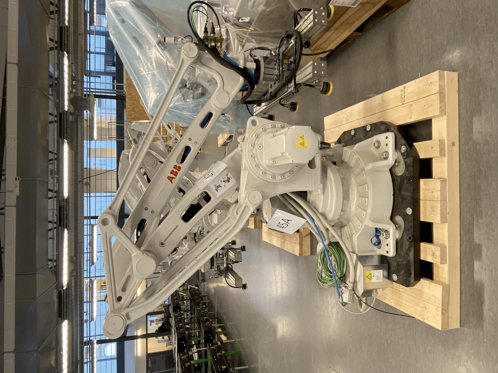 Vista frontal de la máquina ABB IRB 460-110/2.4