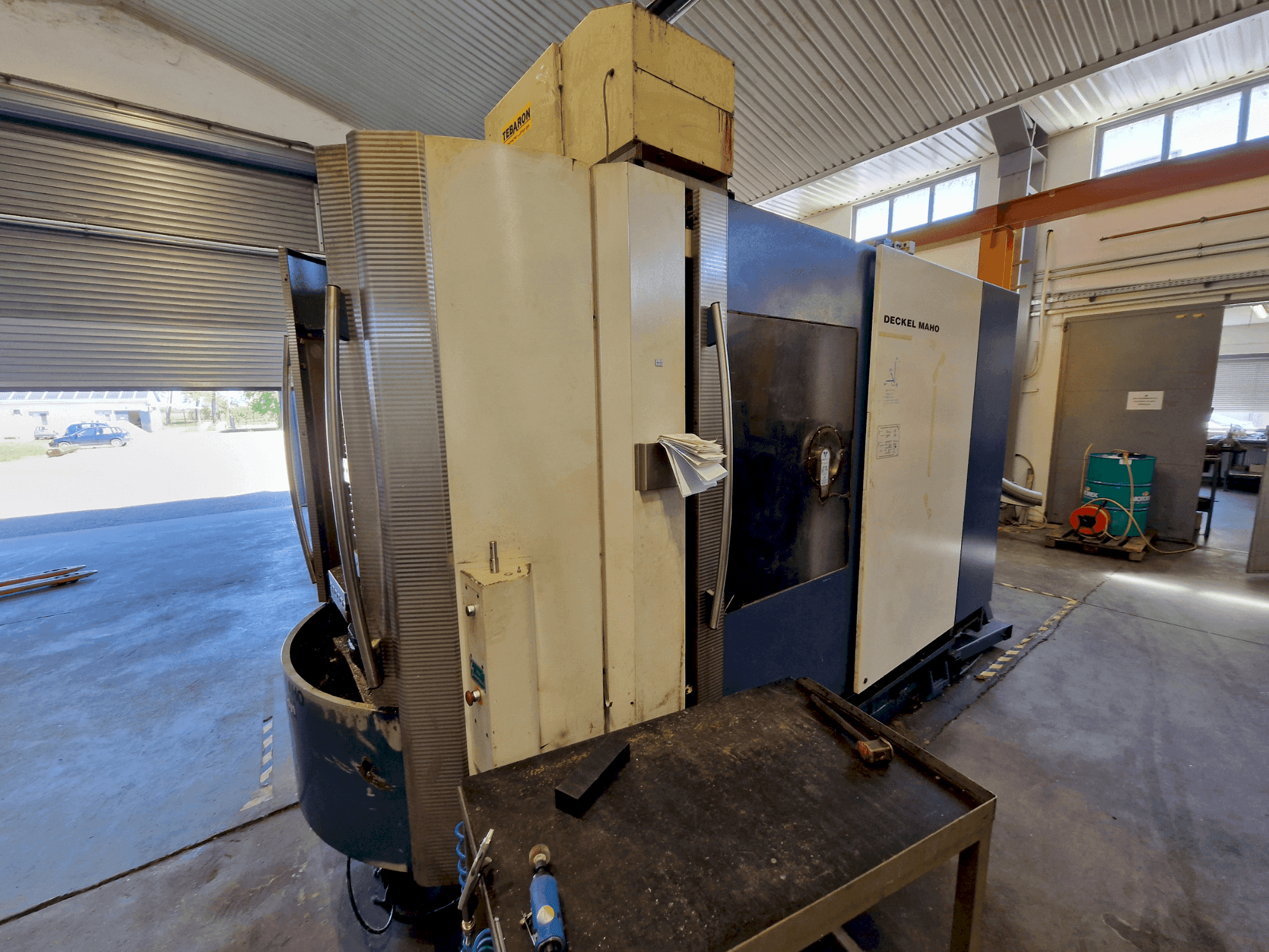 Vista frontal de la máquina DECKEL MAHO DMC 60 H Hy Din