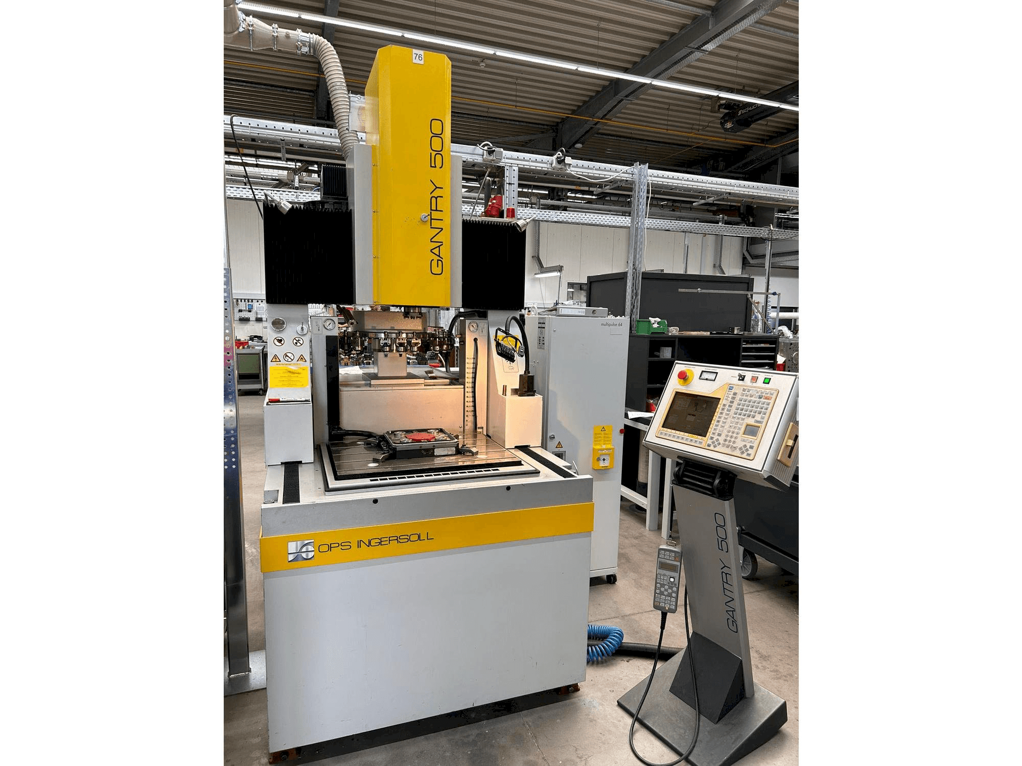 Vista frontal de la máquina OPS-INGERSOLL Gantry 500