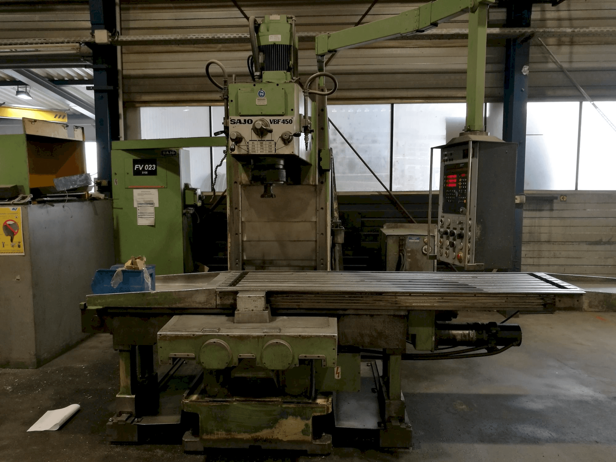 Vista frontal de la máquina SAJO VBF450