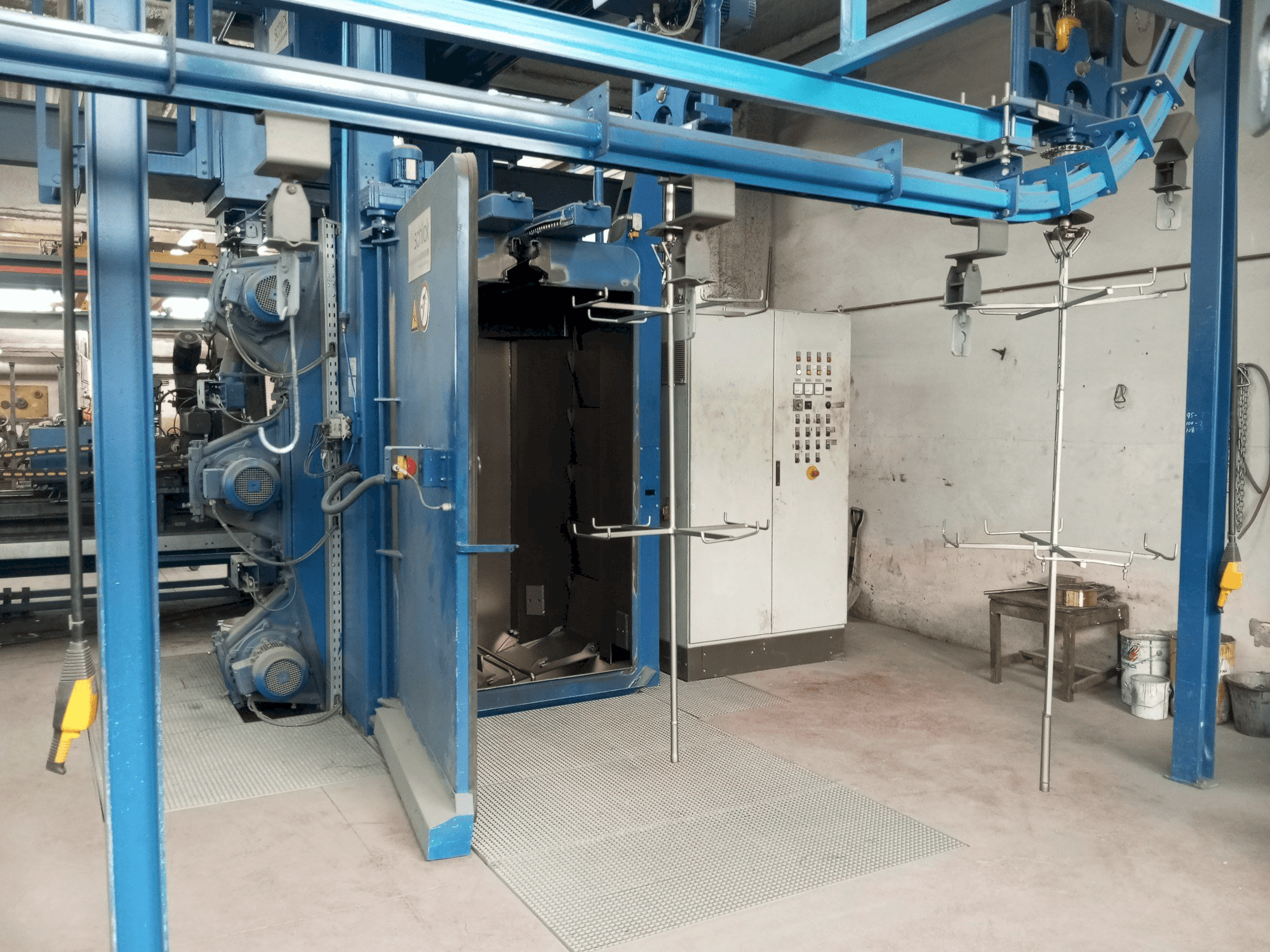 Vista frontal de la máquina WHEELABRATOR SCHLICK HB 12/20