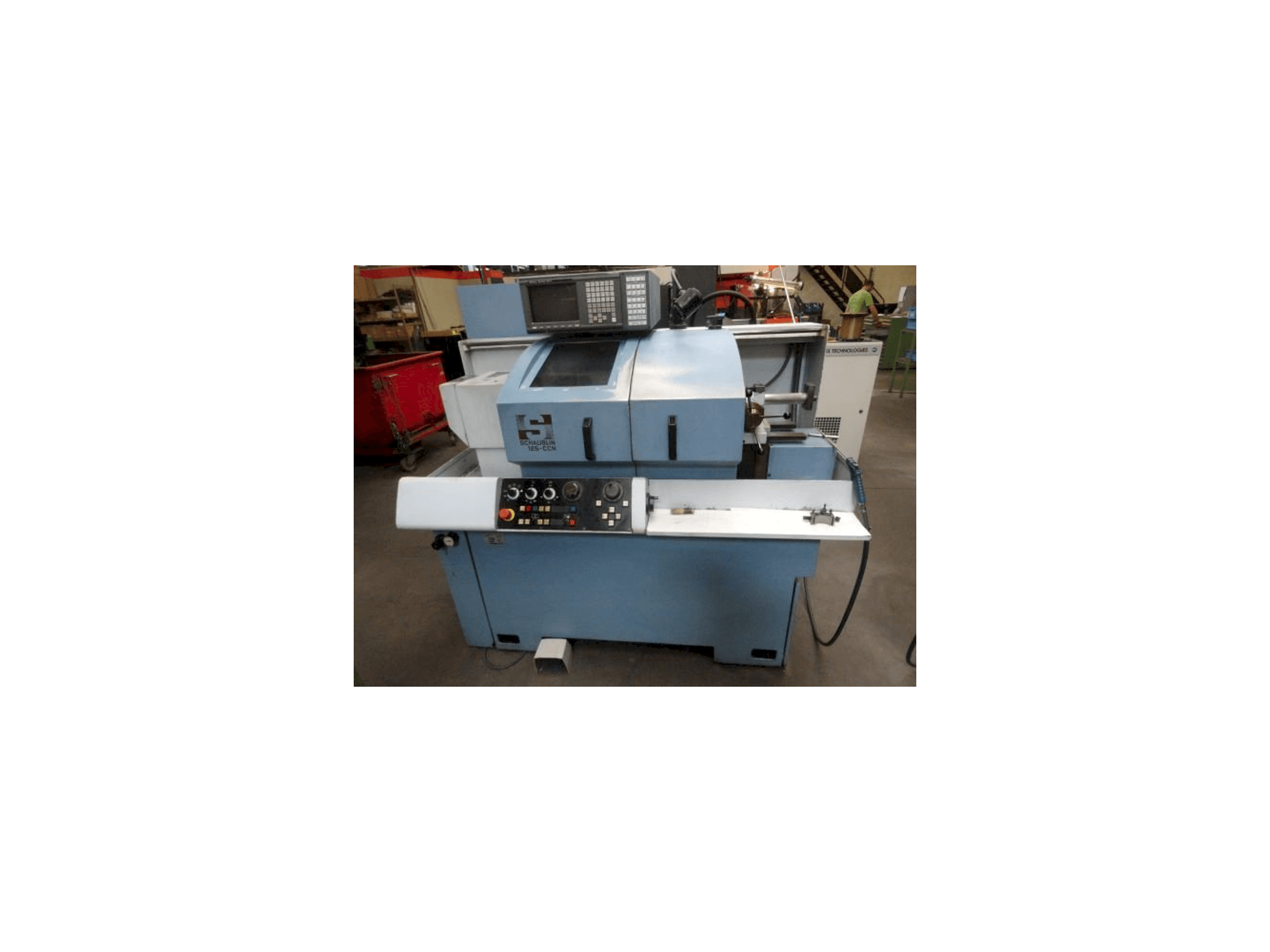 Vista frontal de la máquina SCHAUBLIN 125-CCN