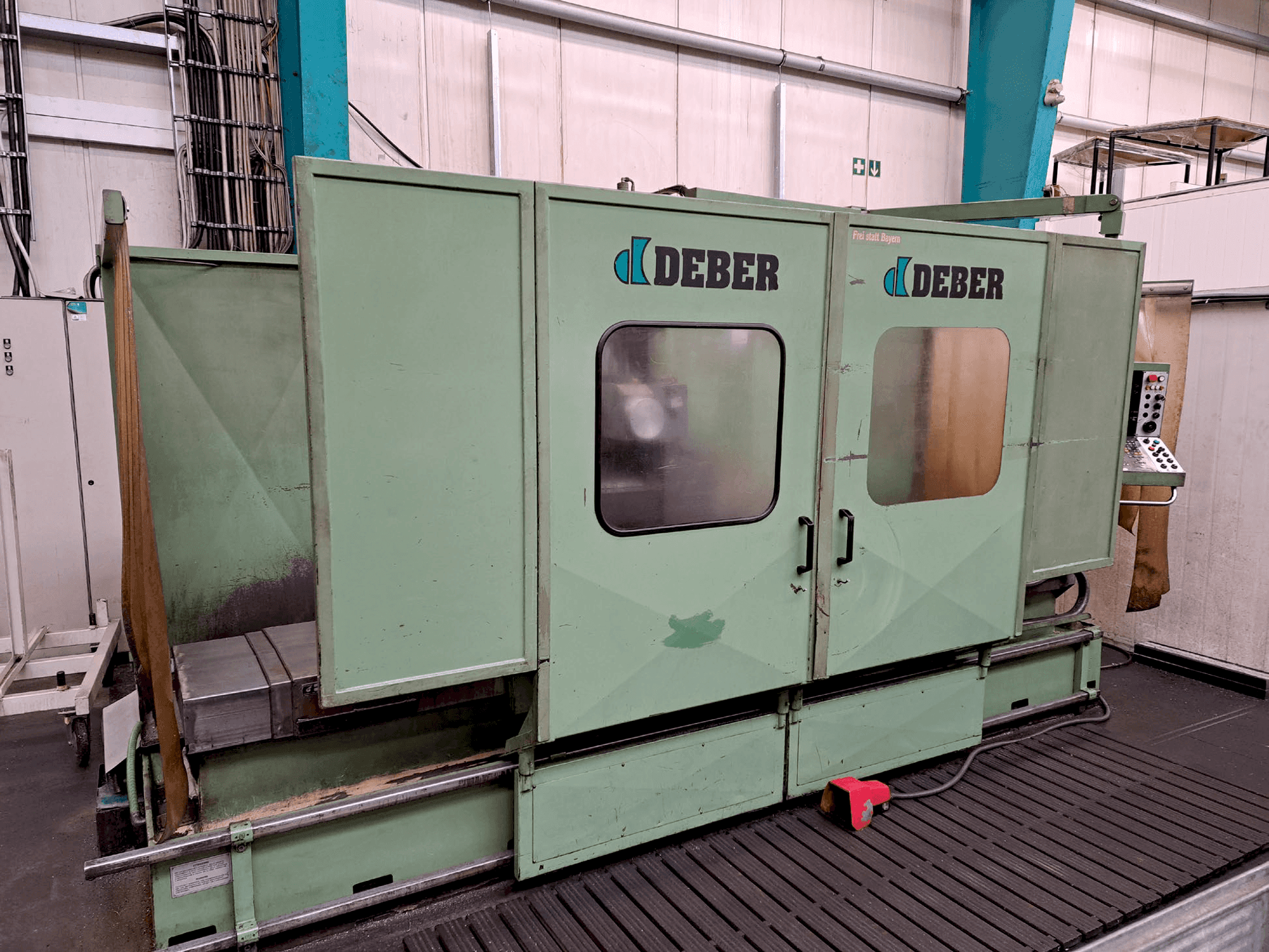 Vista frontal de la máquina DEBER Dinamyc 2