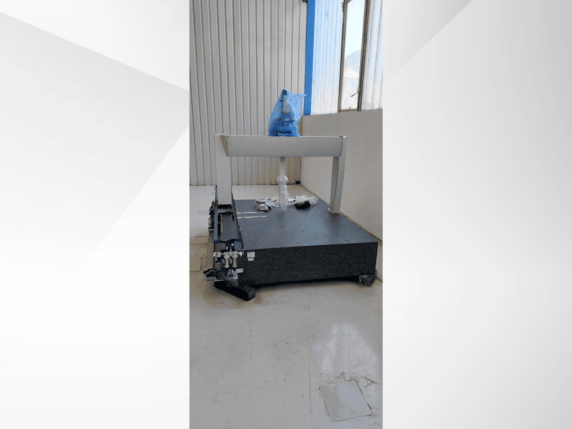 Vista frontal de la máquina ZEISS SPECTRUM 10/16/6