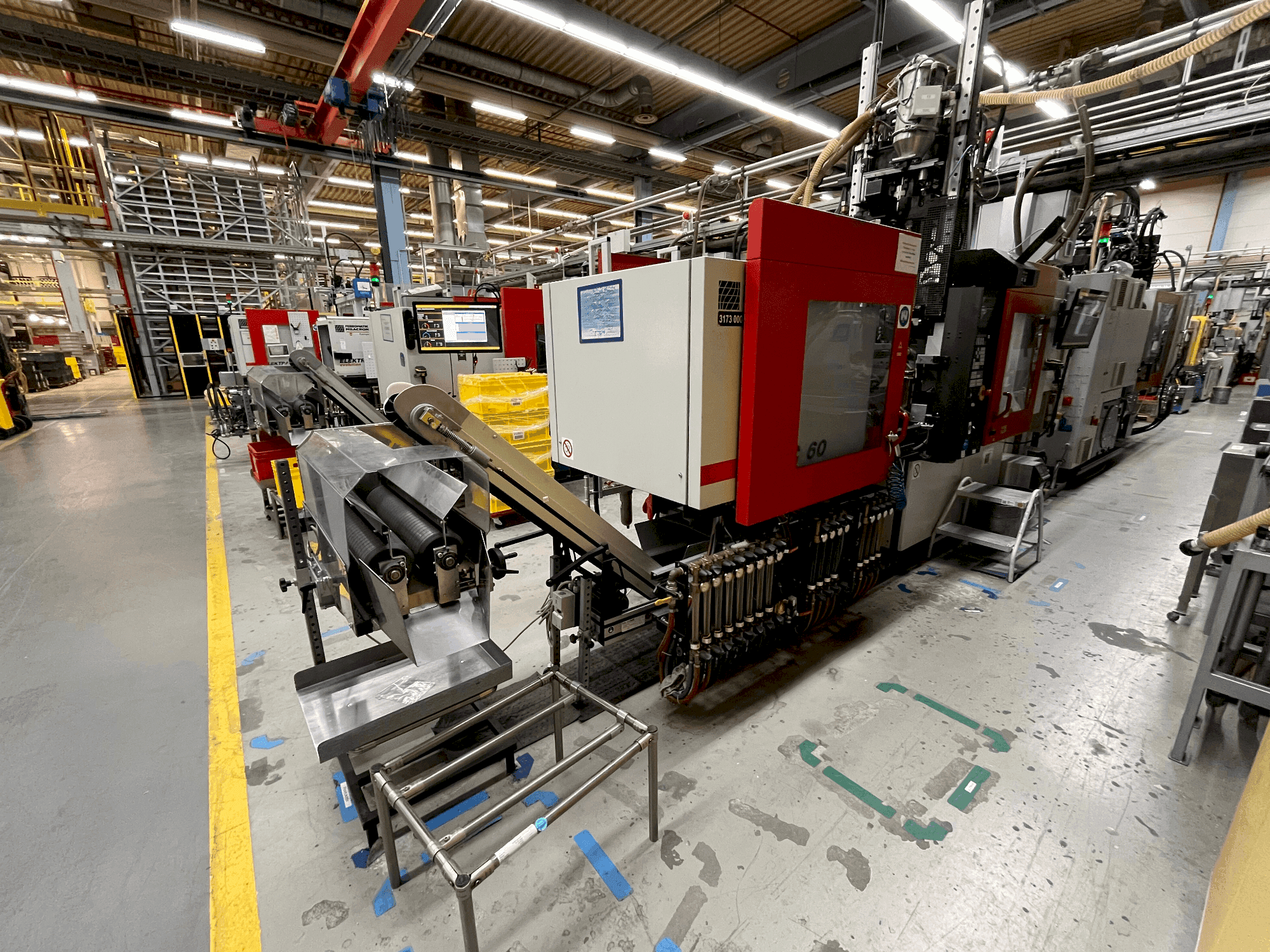 Vista frontal de la máquina FERROMATIK K-TEC 60 S