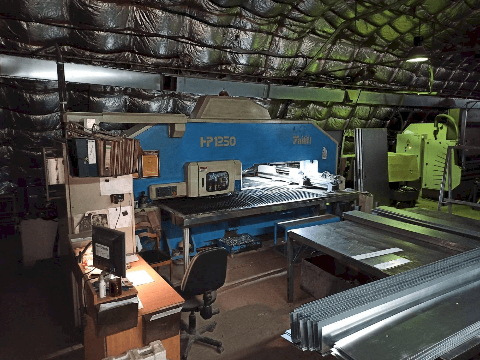 Vista frontal de la máquina TAILIFT HP1250