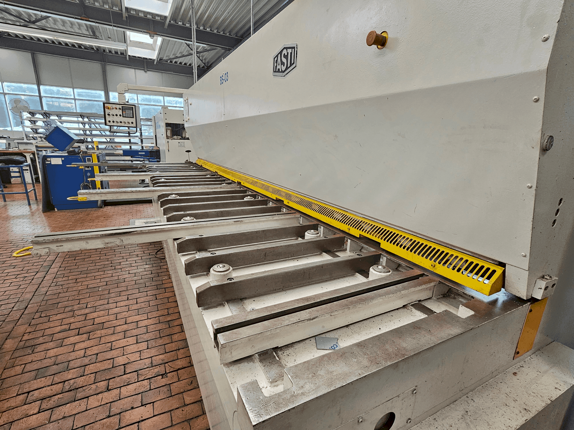 Vista frontal de la máquina SCHRODER-FASTI FASTI 509-40-6