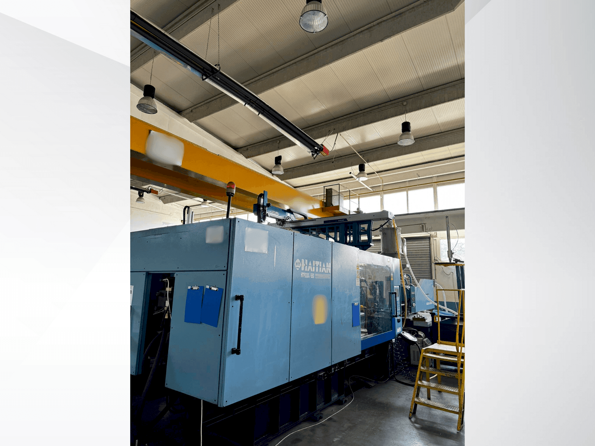 Vista frontal de la máquina HAITIAN 530/650