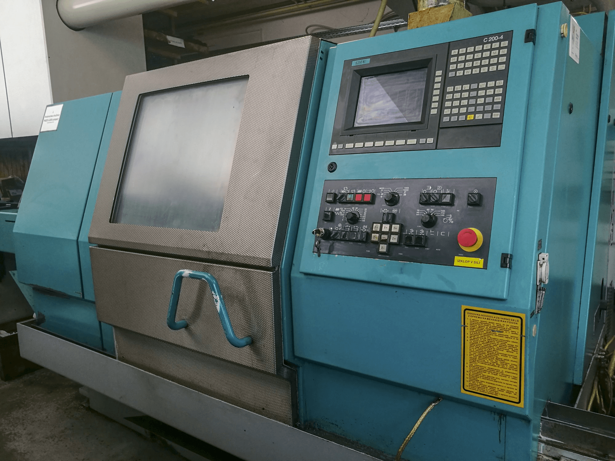 Vista frontal de la máquina Index G200 Compact