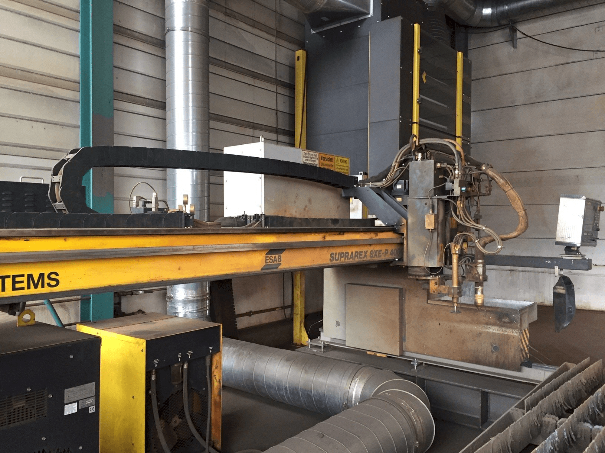 Vista frontal de la máquina ESAB SUPRAREX SXE-P1 4000