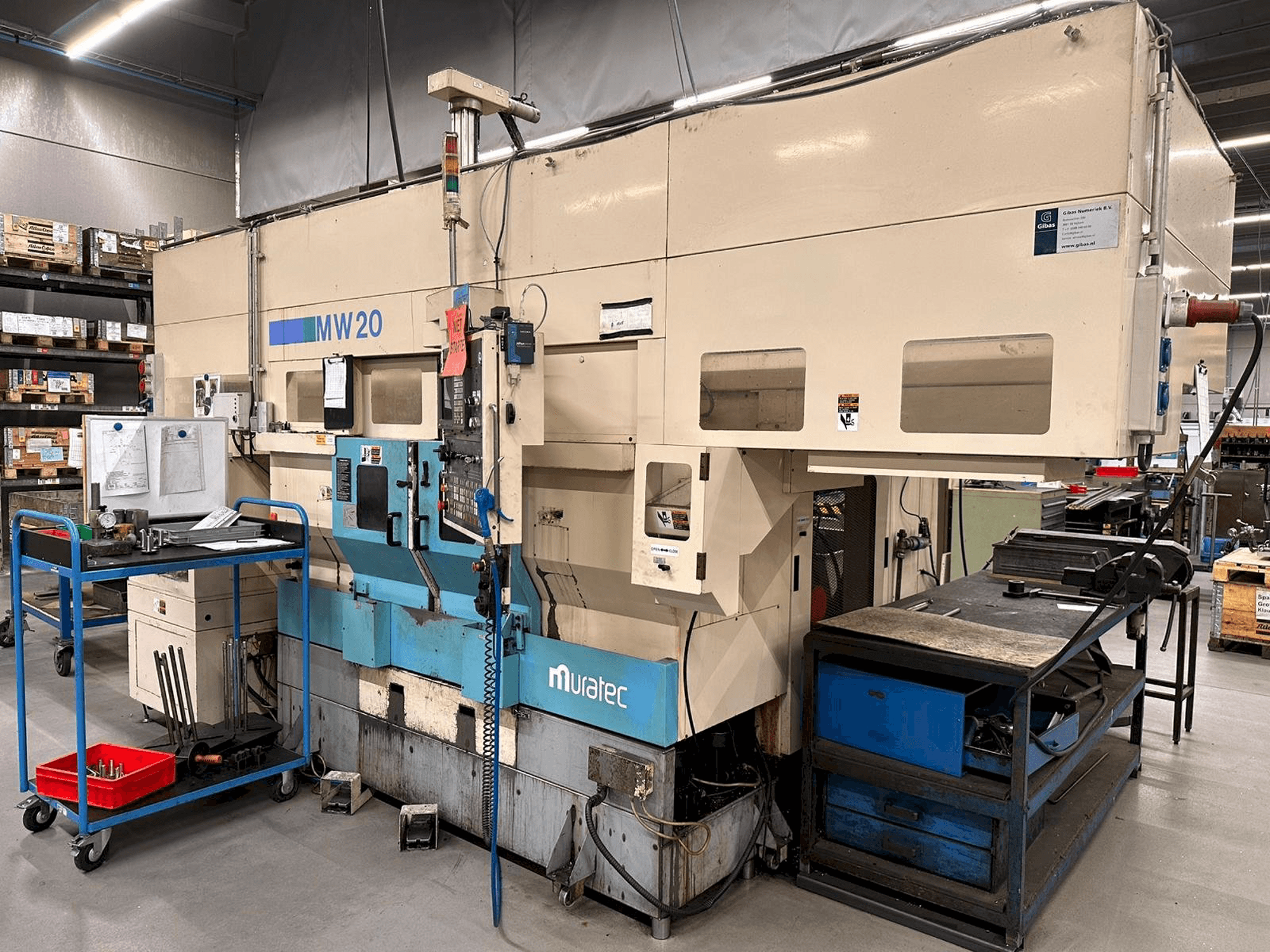 Vista frontal de la máquina Muratec MW20