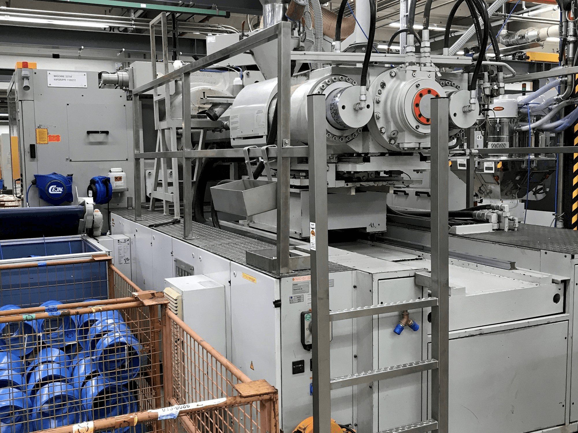 Vista frontal de la máquina ENGEL ES 3550/550 EC 100