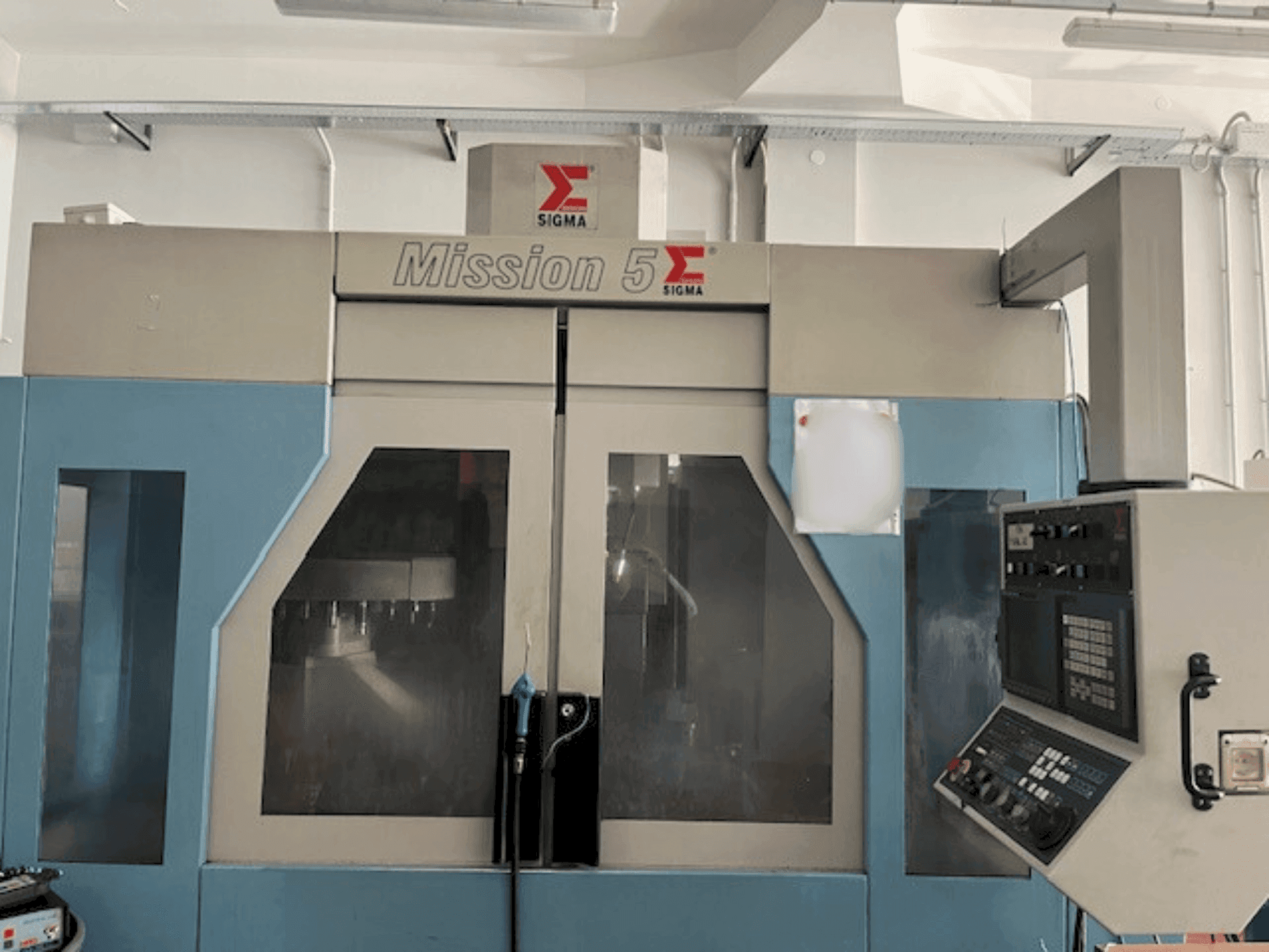 Vista frontal de la máquina Sigma Mission 5