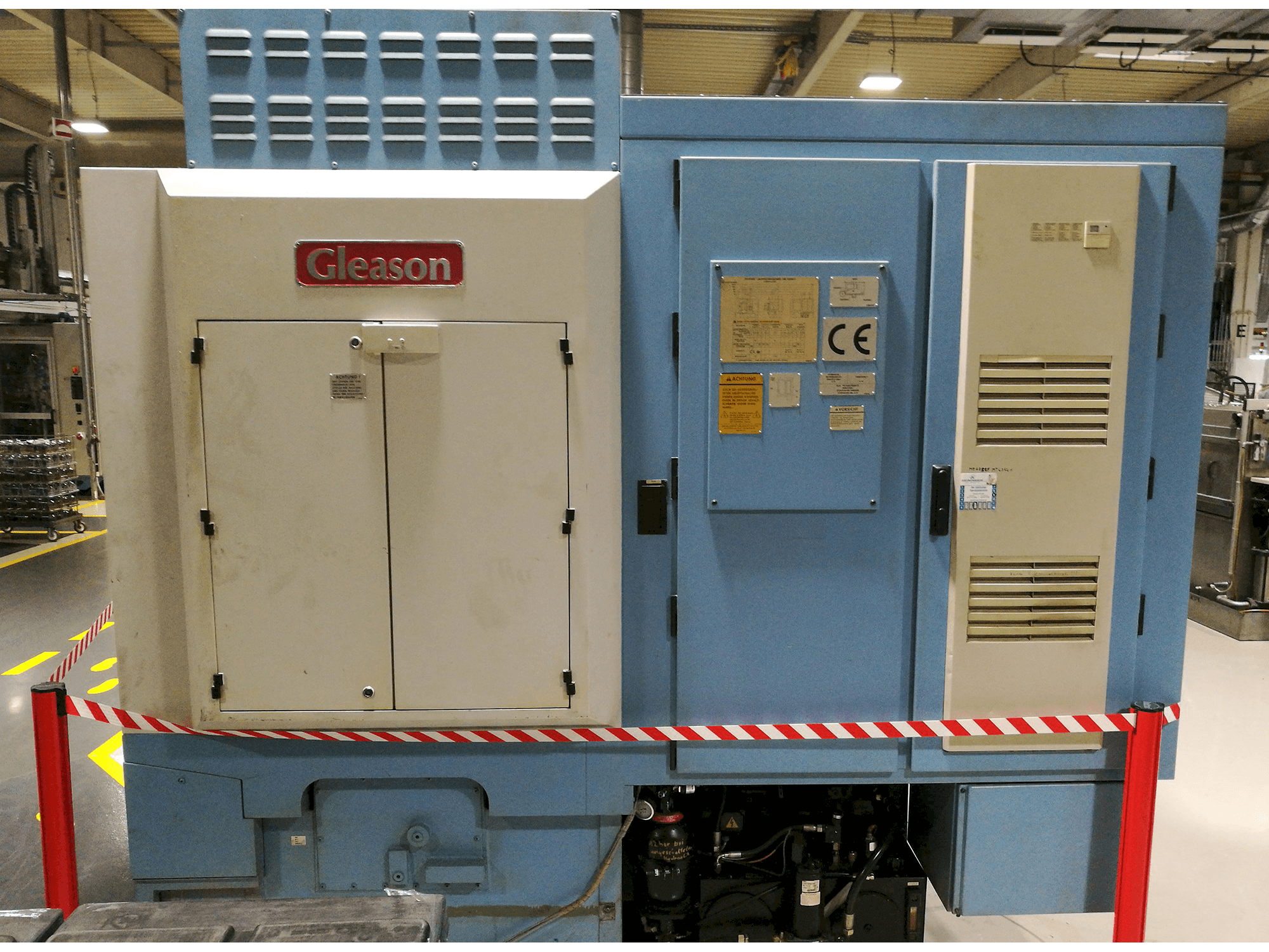 Vista trasera de la máquina Gleason Phoenix 500 HCT