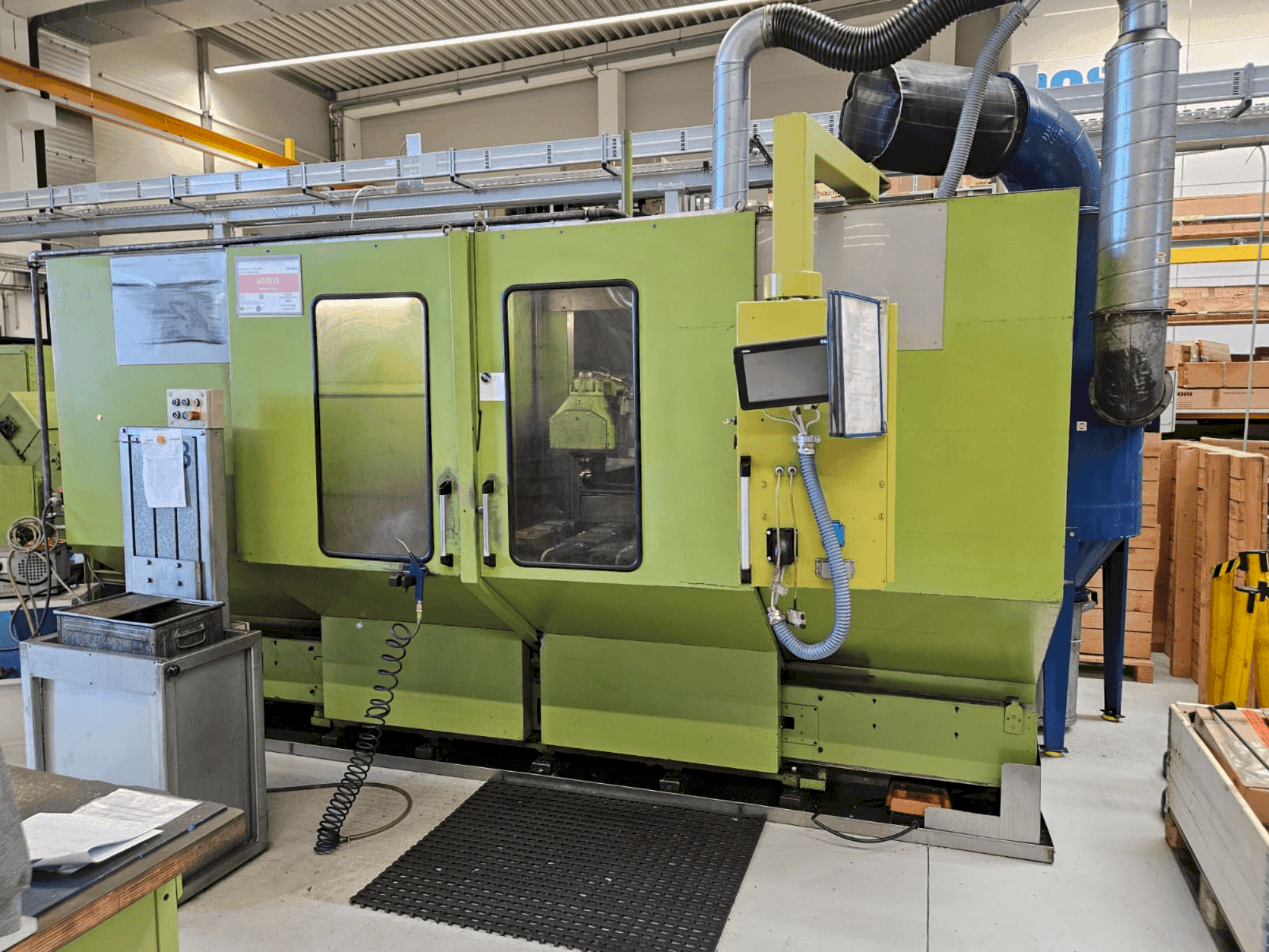 Vista frontal de la máquina HELLER PFU2