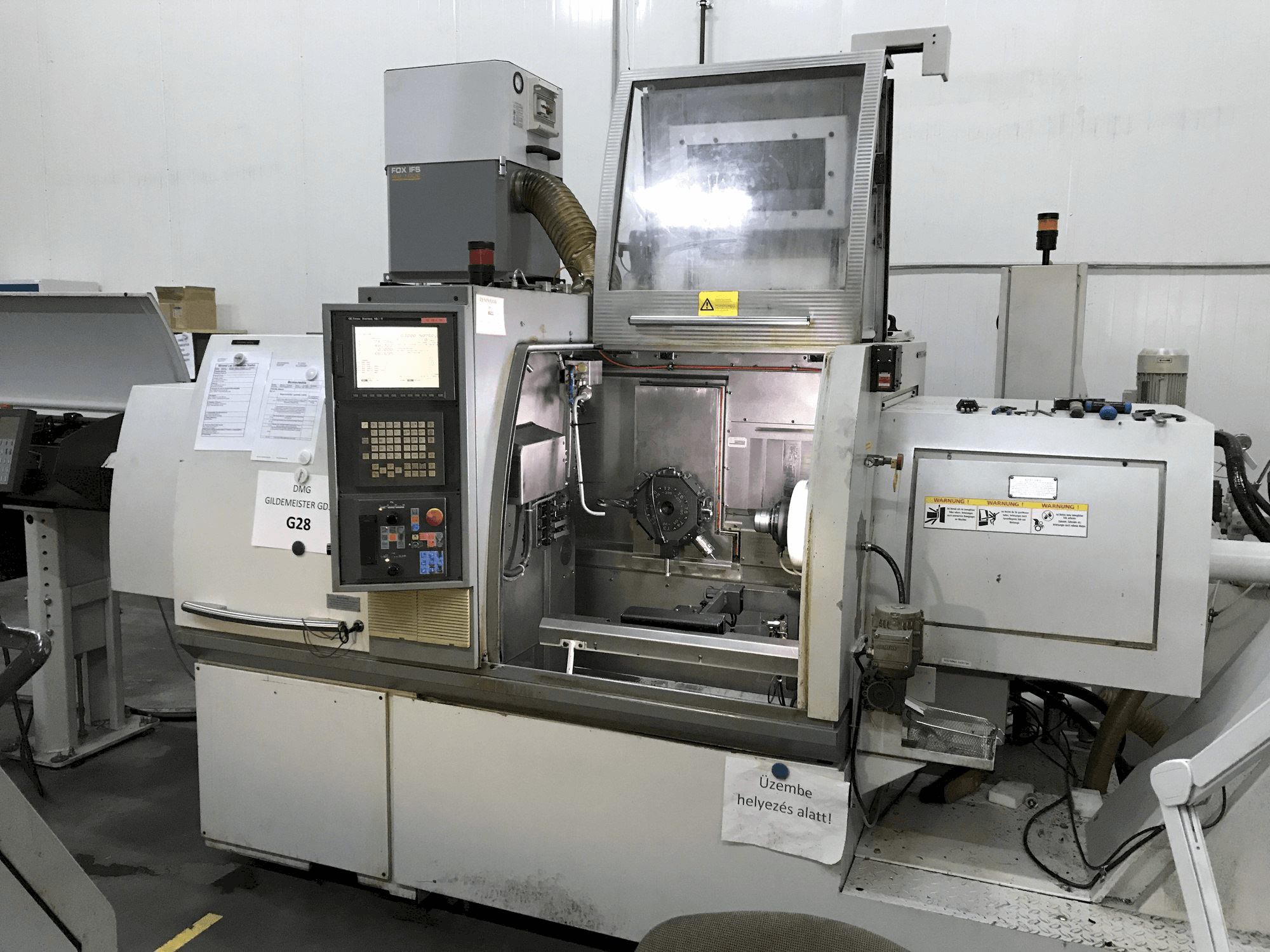 Vista frontal de la máquina Gildemeister GD32