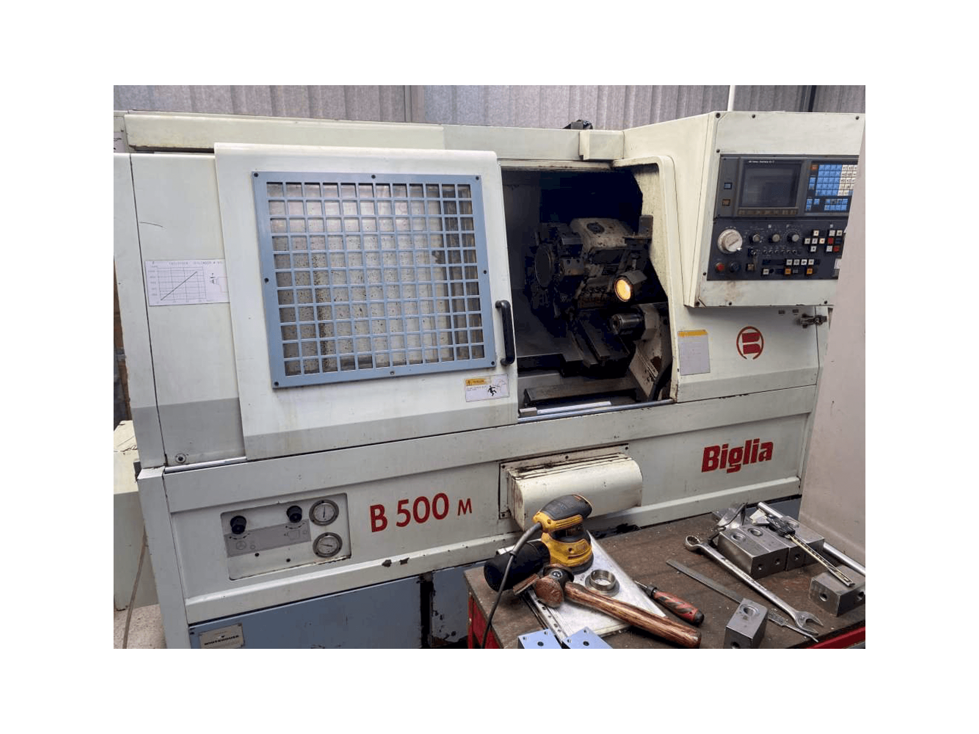 Vista frontal de la máquina Biglia B 500 M