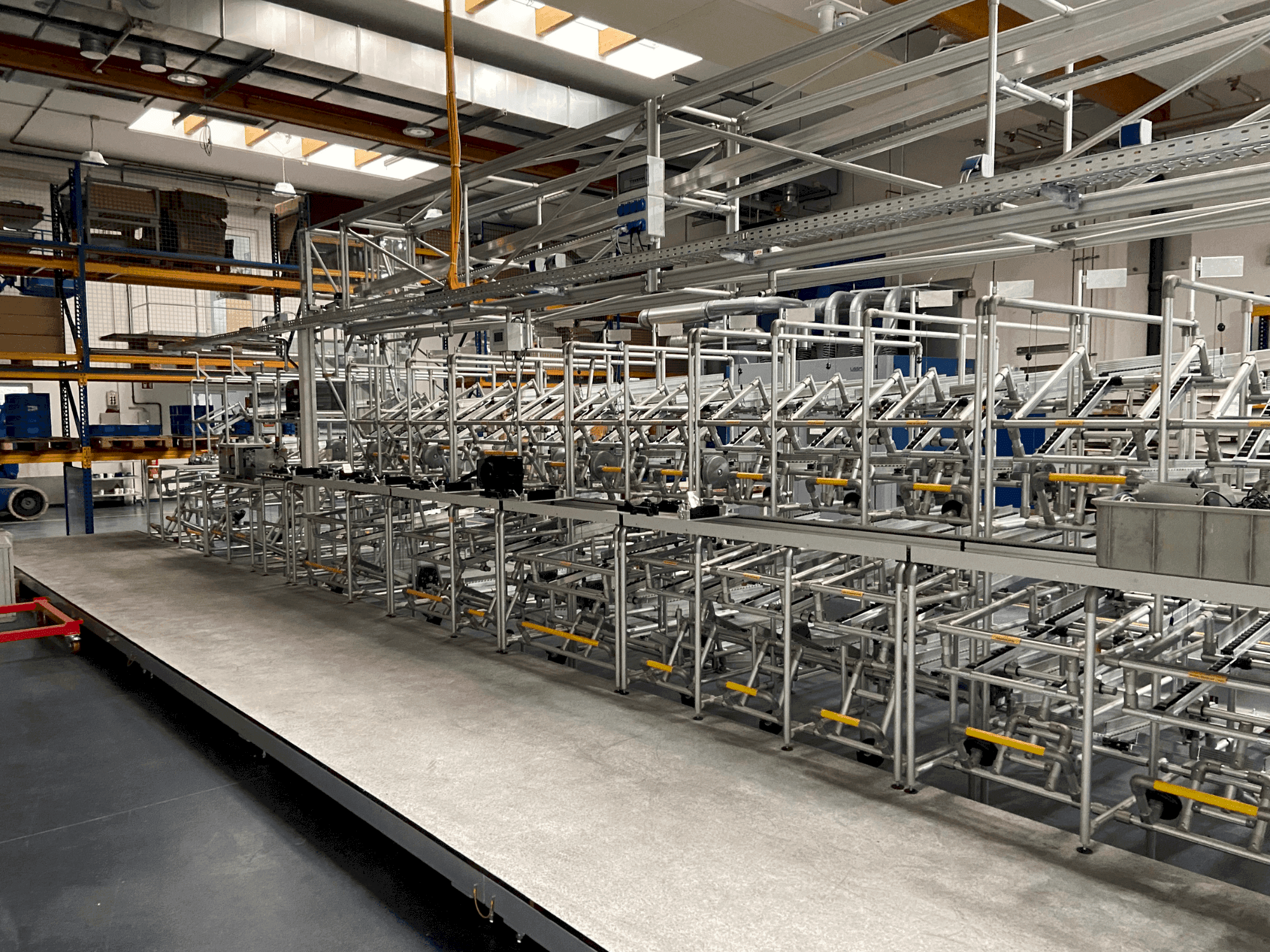 Vista frontal de la máquina ITEM Montageplatz Venta