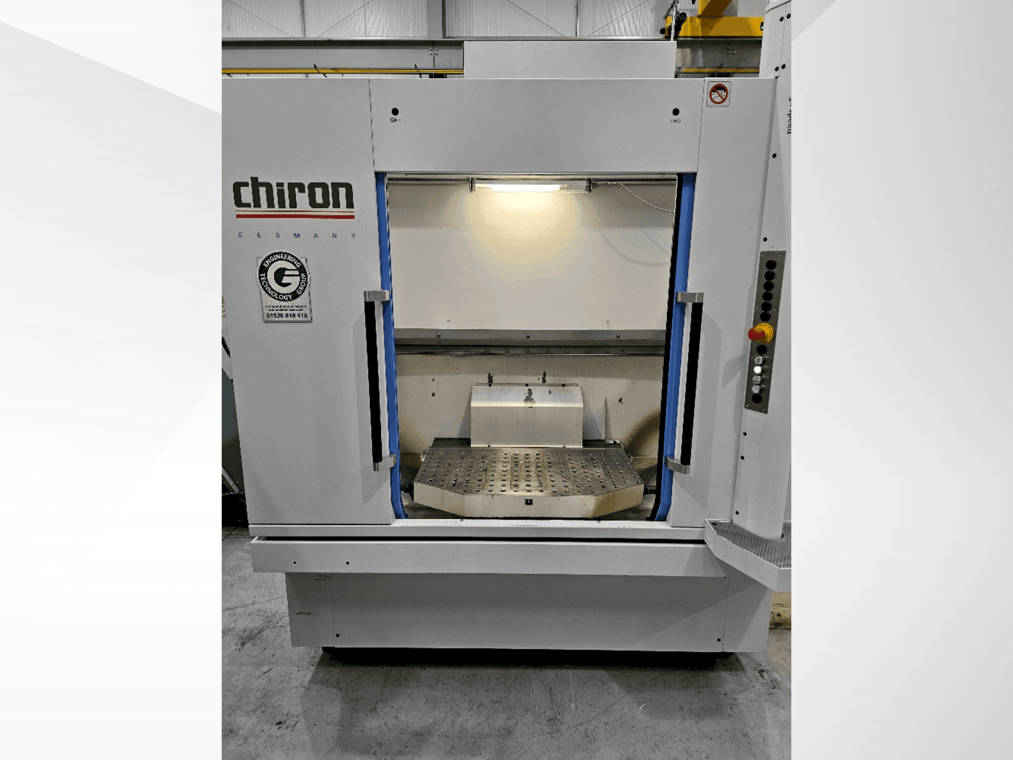 Vista frontal de la máquina CHIRON DZ15W MAGNUM HS