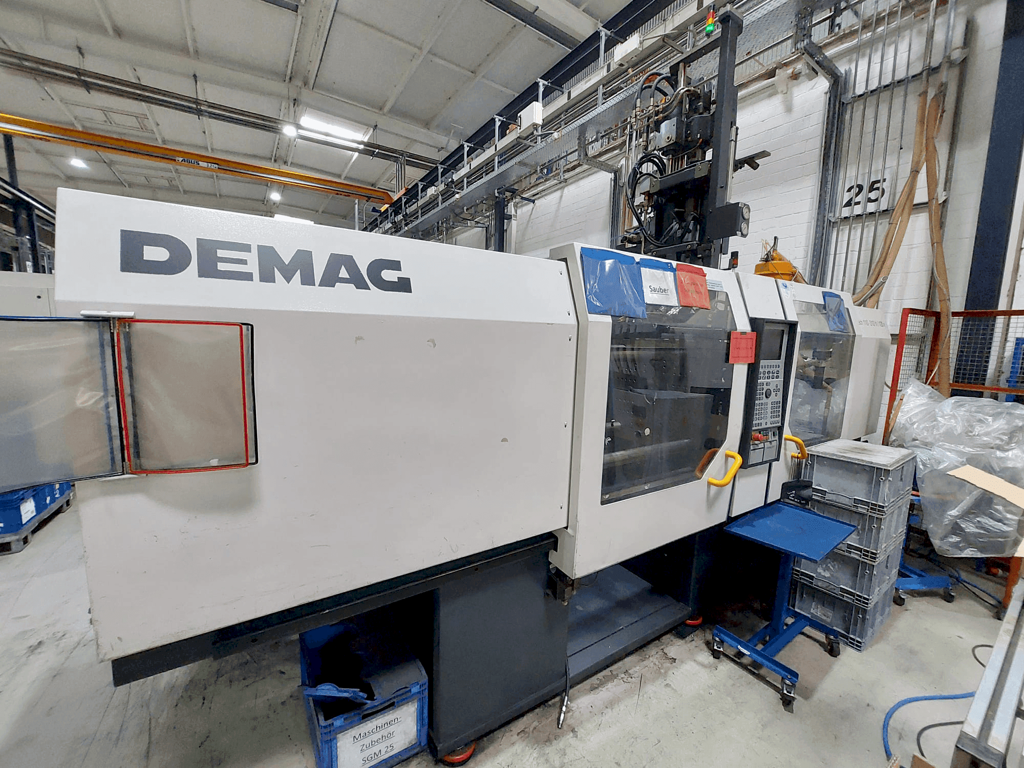 Vista frontal de la máquina DEMAG Ergo-Tech 110-310H-120V