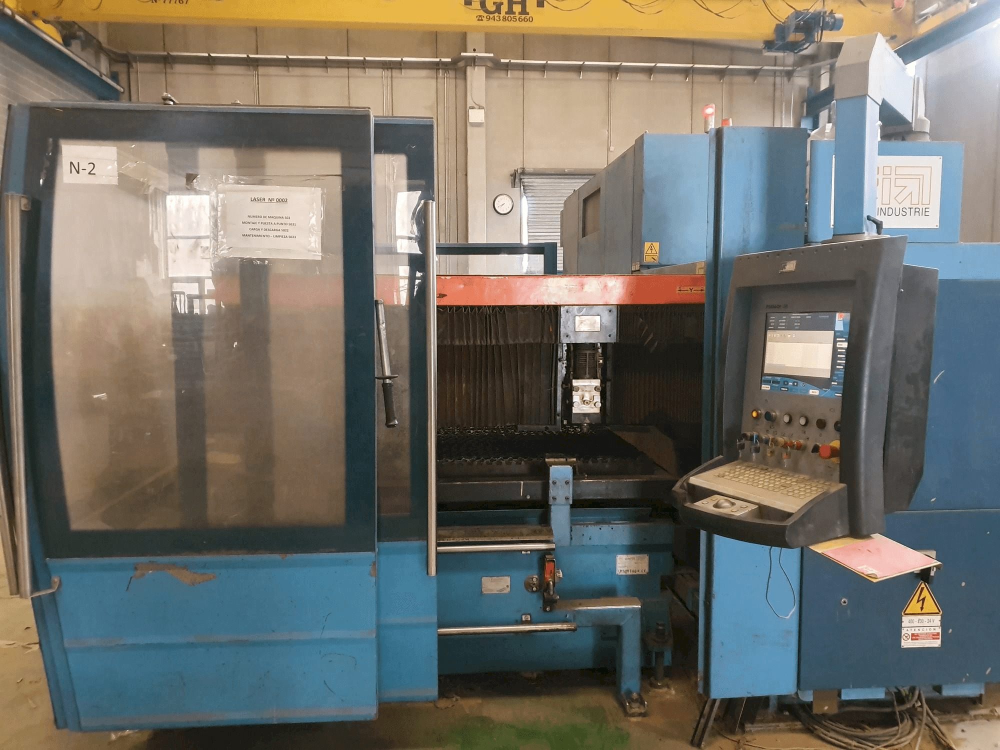 Vista frontal de la máquina Prima Industrie Platino 1530HS