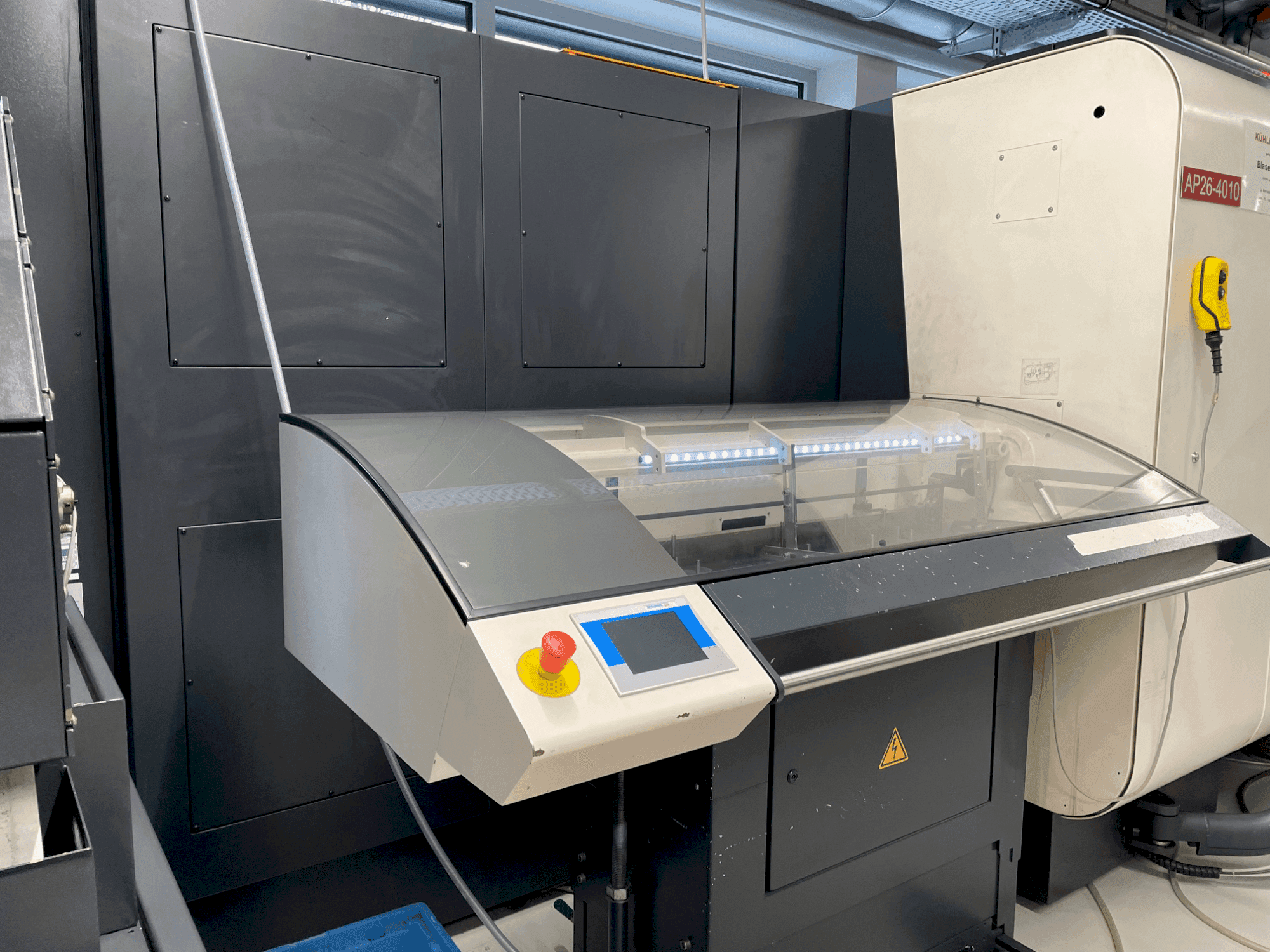 Vista frontal de la máquina DMG Sprint 65 3 T