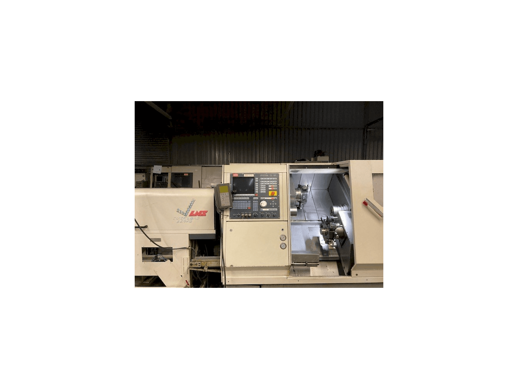 Vista frontal de la máquina TRAUB TNC 42/65 DGY