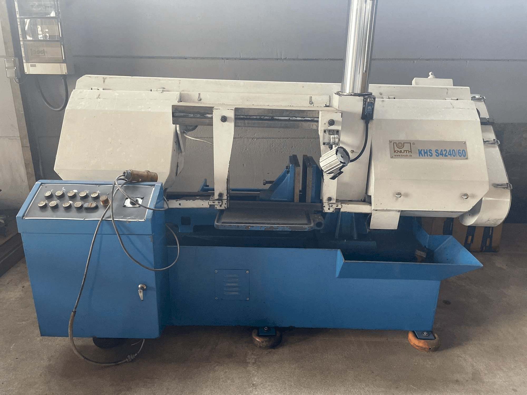Vista frontal de la máquina KNUTH KHS S4240/60