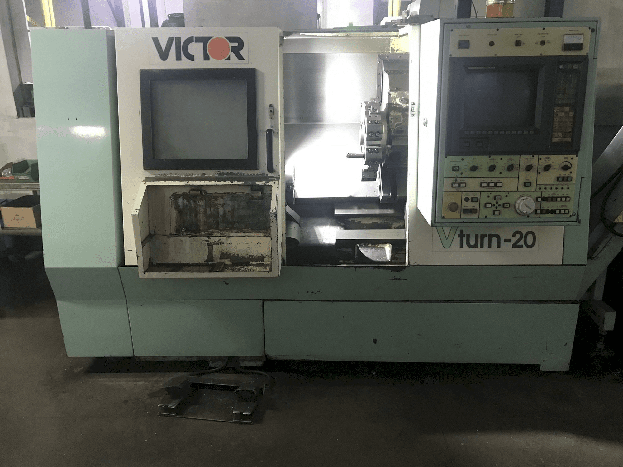 Vista frontal de la máquina Victor Vturn-20