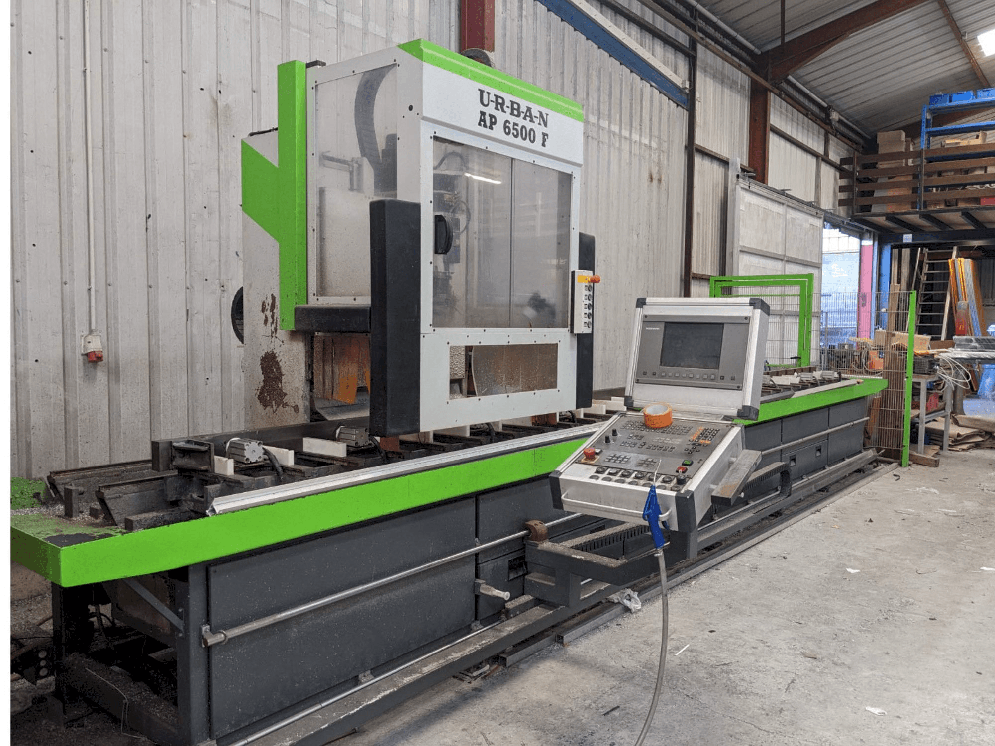 Vista frontal de la máquina URBAN AP6500