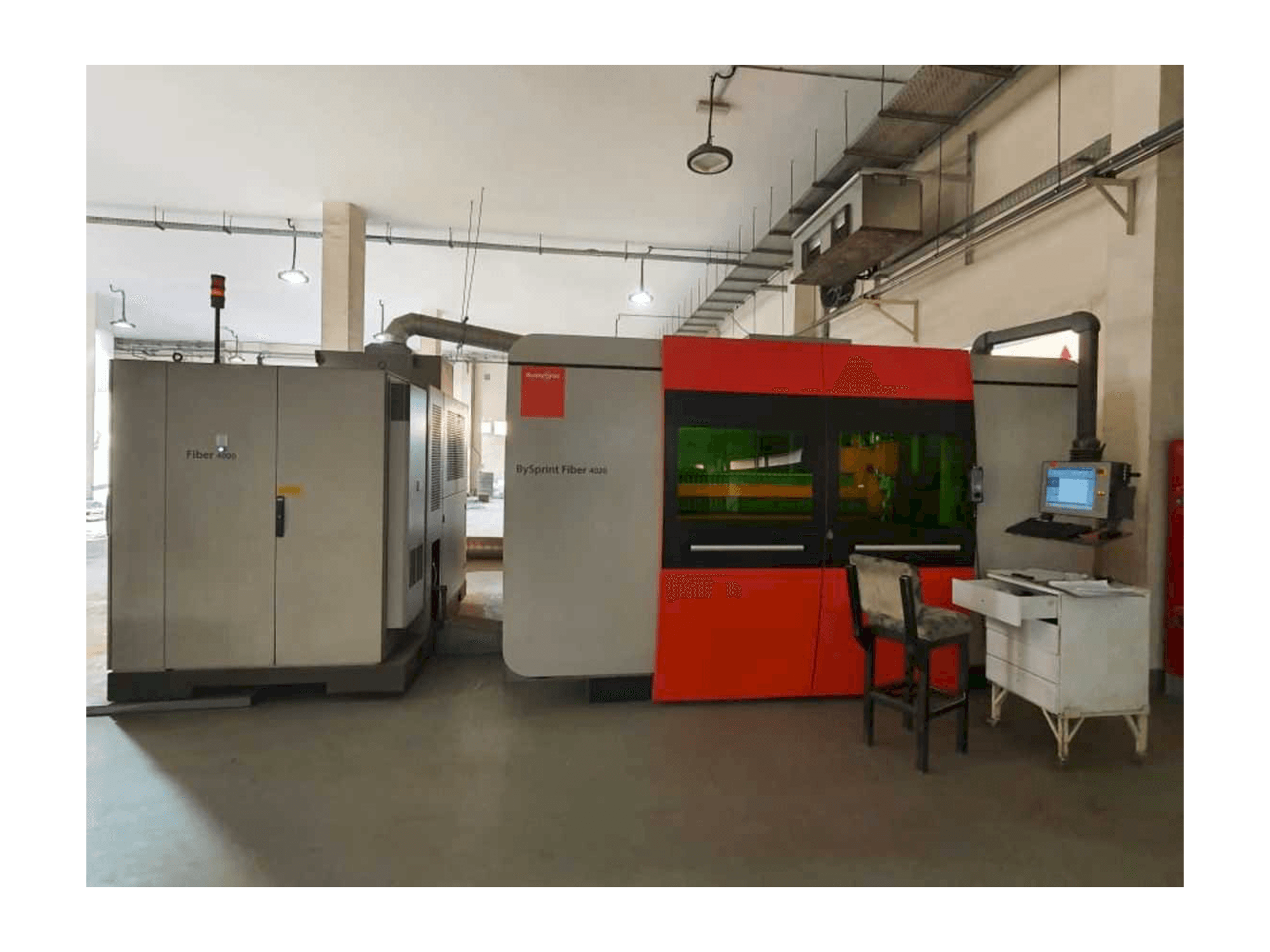 Vista frontal de la máquina Bystronic BySprint Fiber 4020