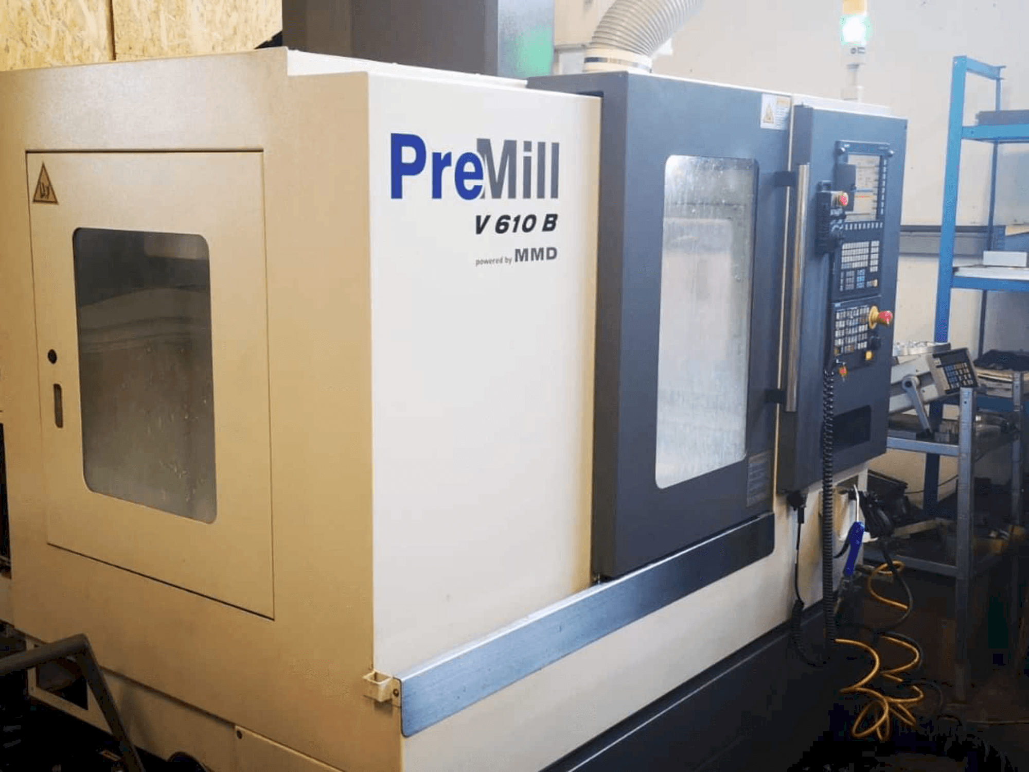 Vista frontal de la máquina PreMill V 610 B