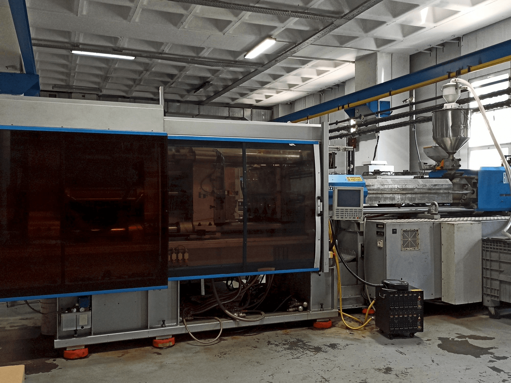 Vista frontal de la máquina BMB KW 38PI/2200