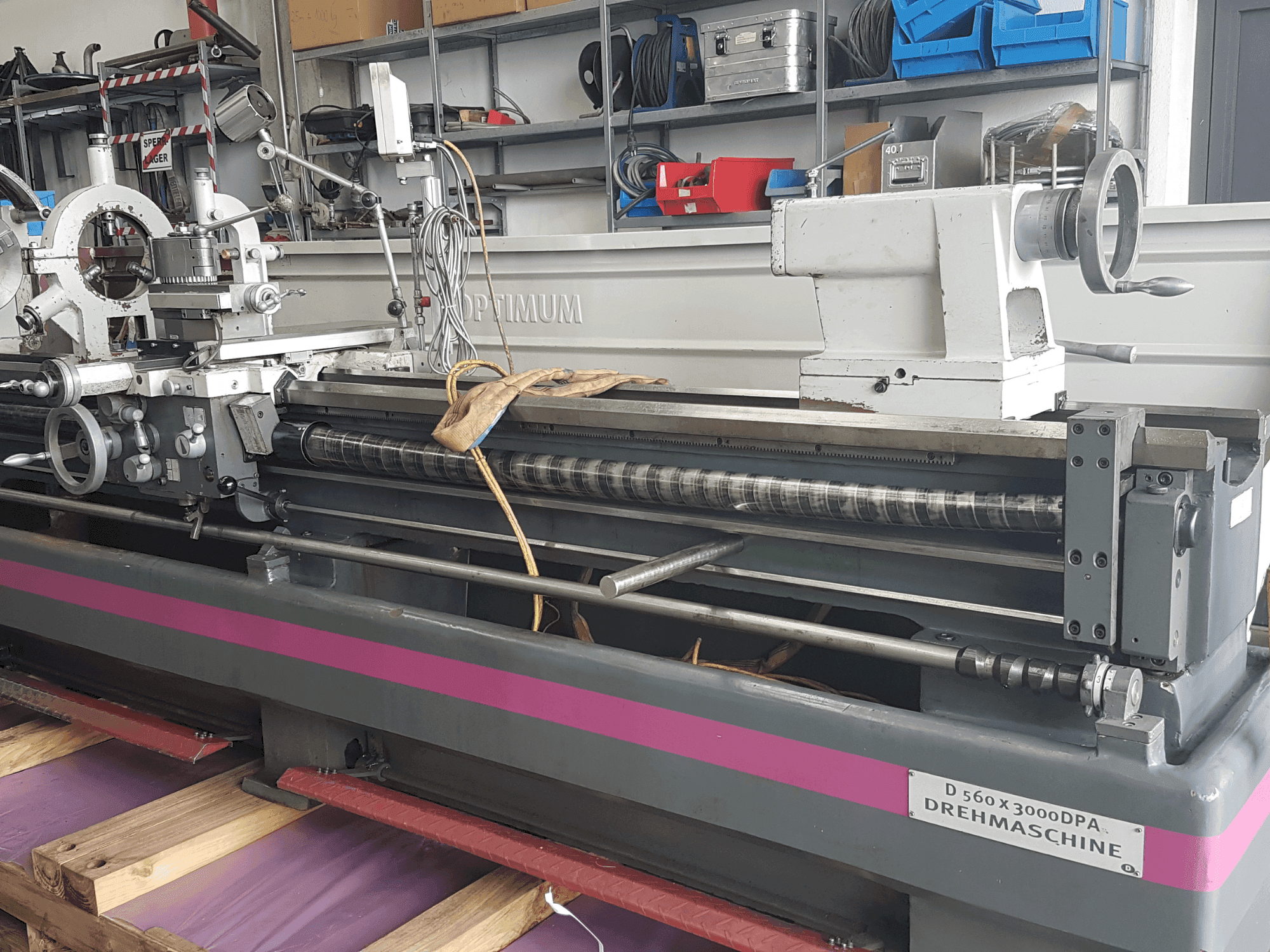 Vista frontal de la máquina Optimum D 5600x3000