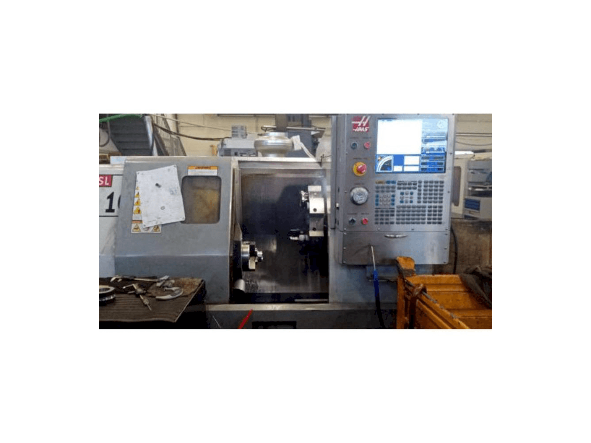 Vista frontal de la máquina HAAS SL-10