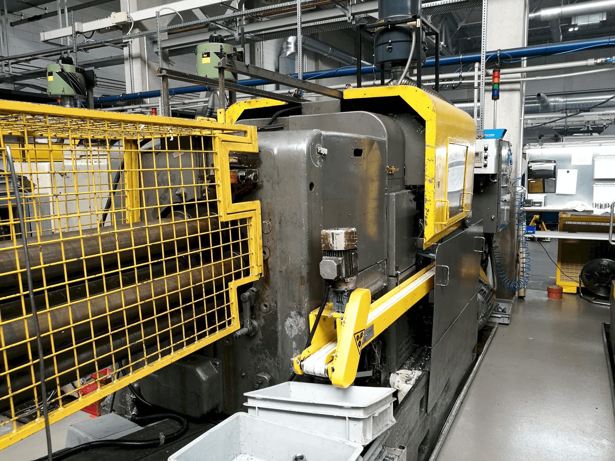 Vista frontal de la máquina Wickman 2 1/4"-6