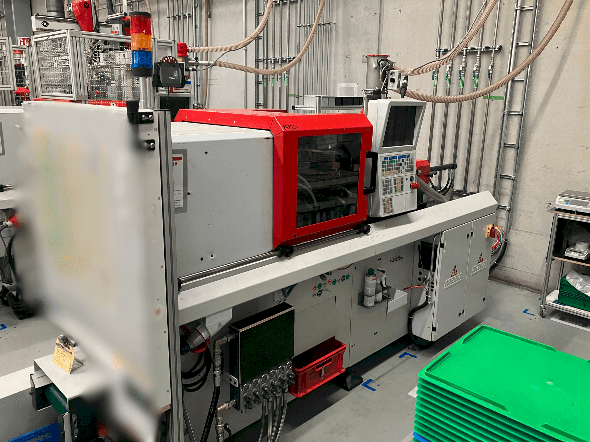 Vista frontal de la máquina Arburg Allrounder 270 S 250-60