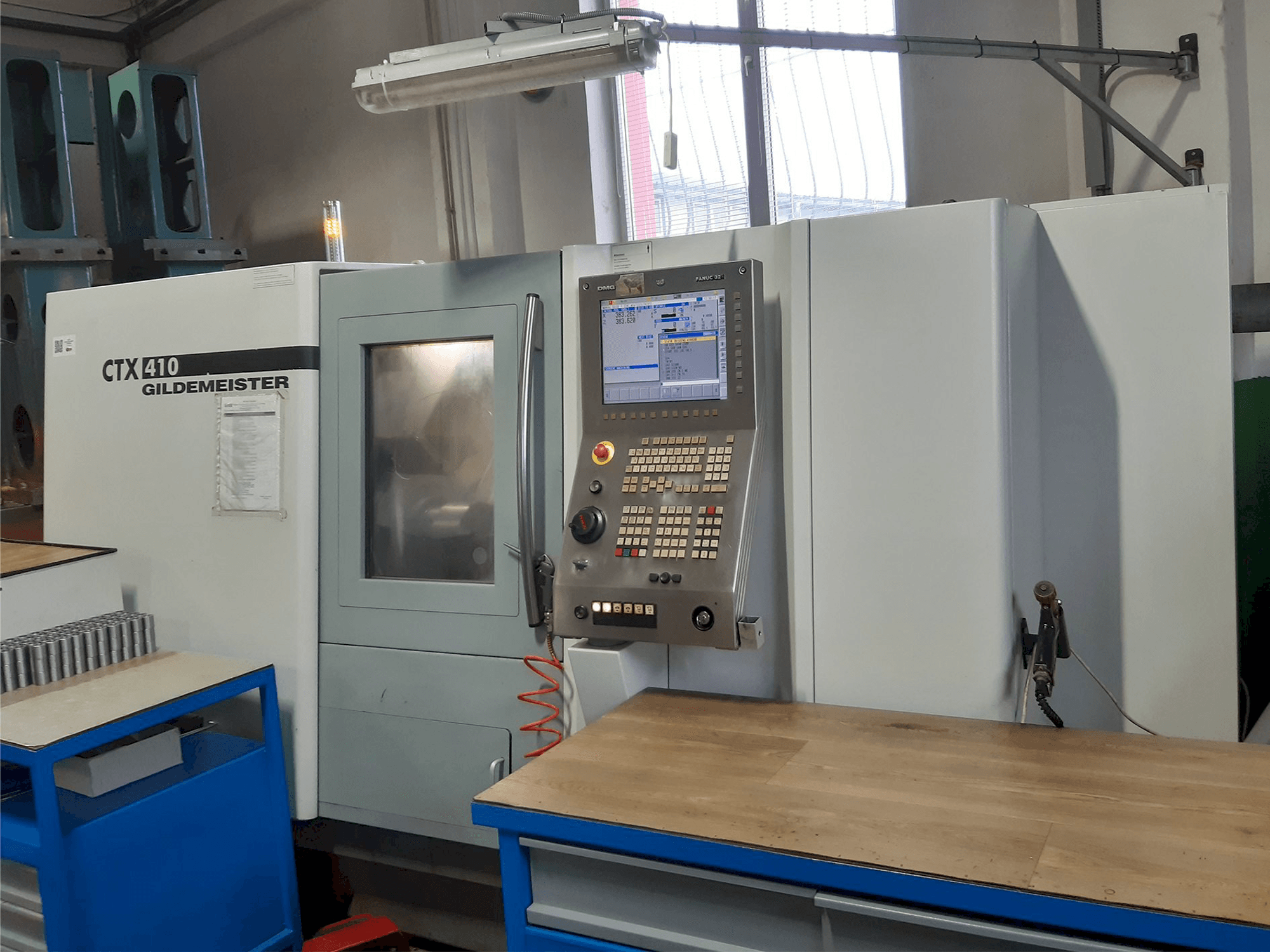 Vista frontal de la máquina Gildemeister CTX 410