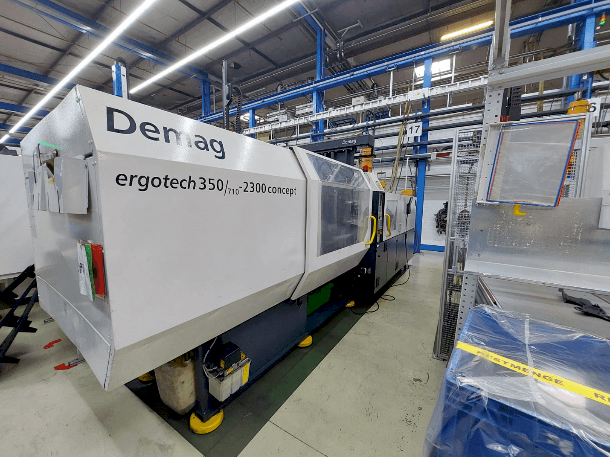Vista frontal de la máquina DEMAG Ergo-Tech 350 Concept