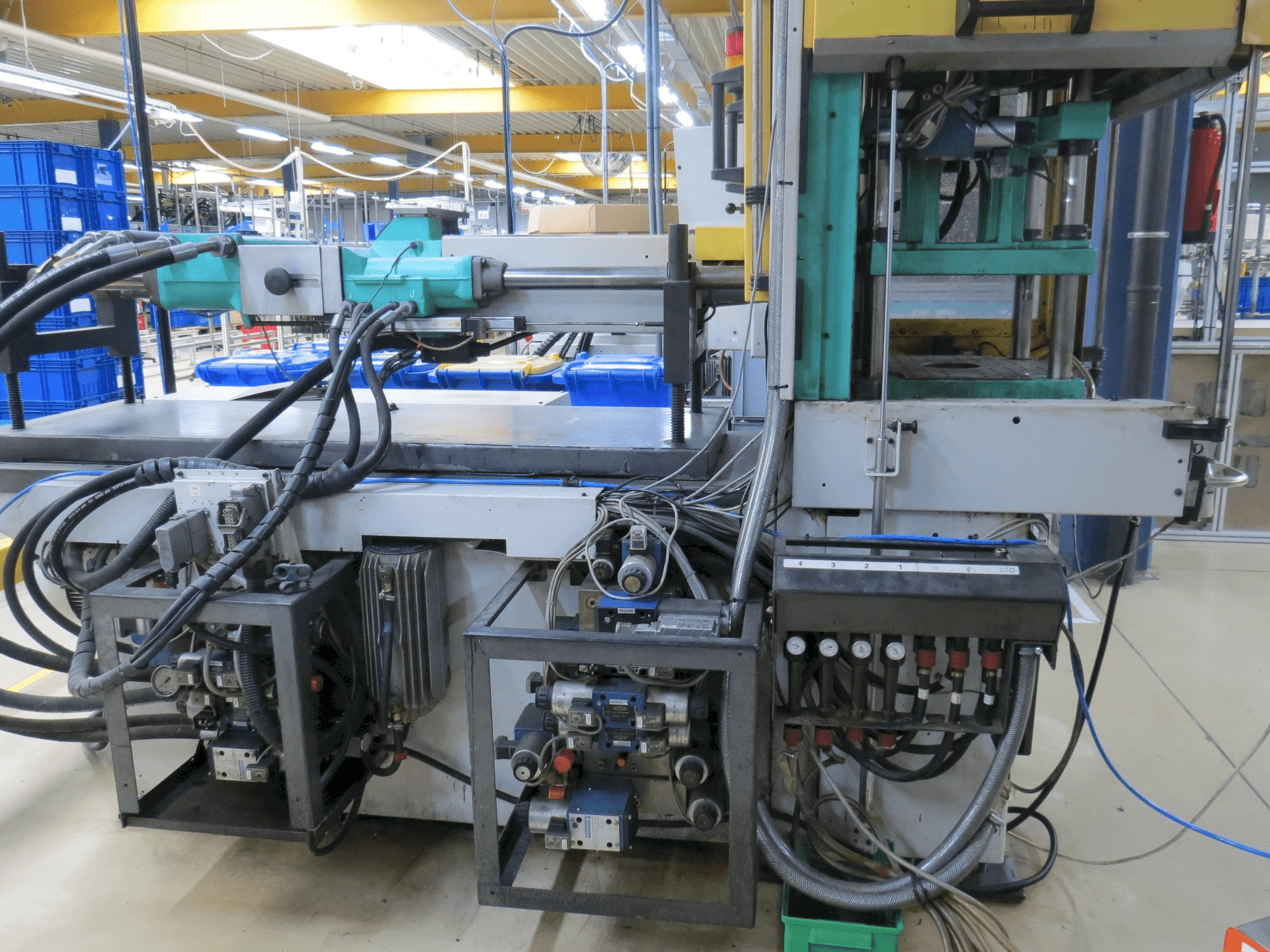 Vista frontal de la máquina Arburg Allrounder 320 C / S 500-250 Vo