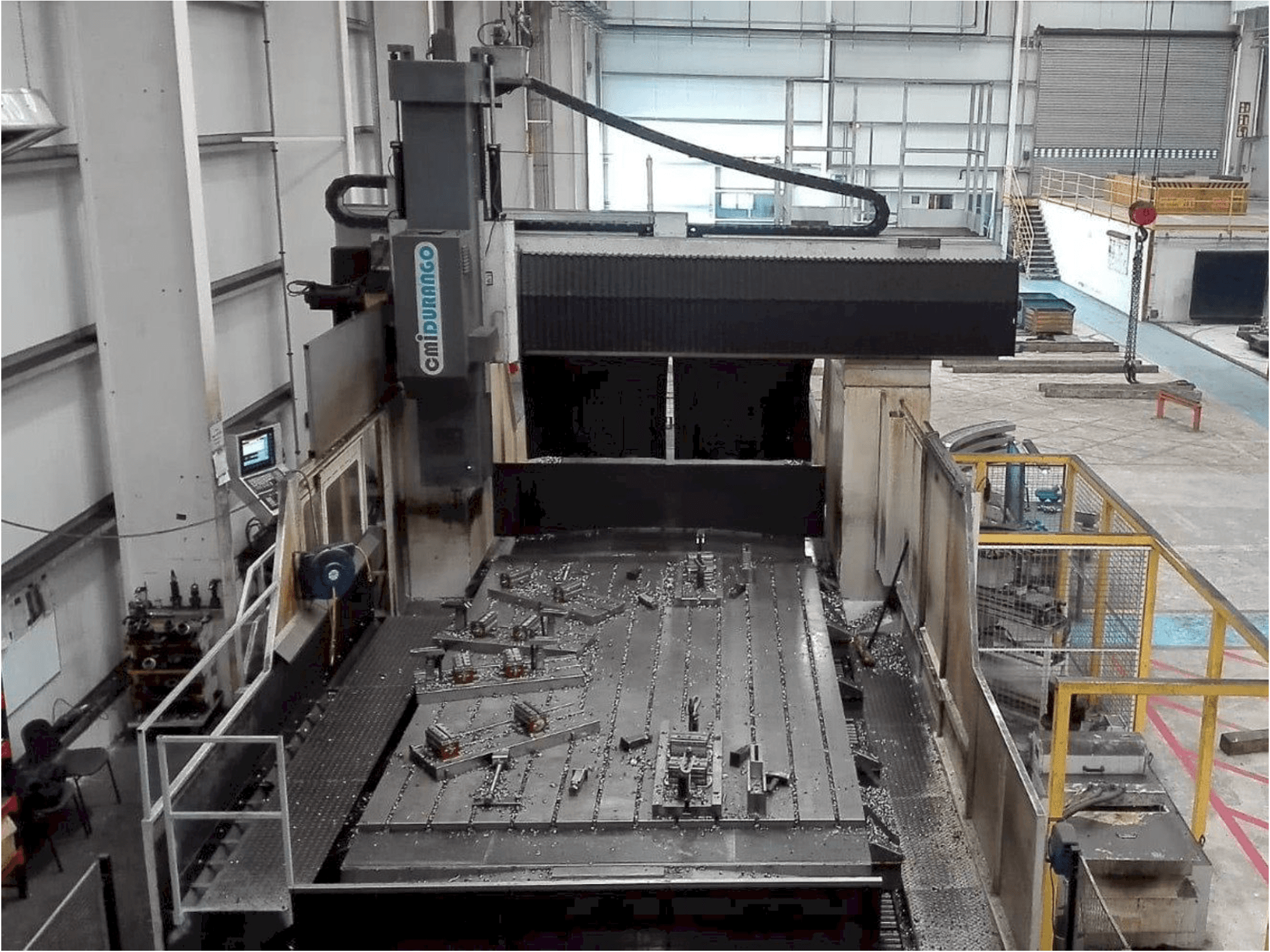 Vista frontal de la máquina cmiDURANGO FPF310-5000