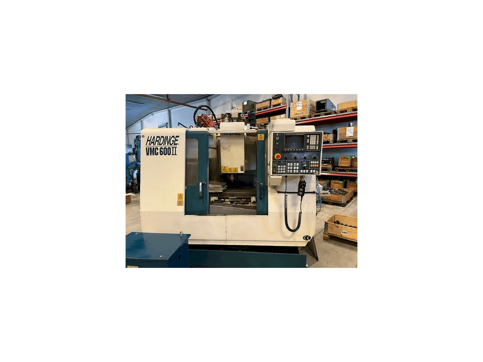 Vista frontal de la máquina HARDINGE VMC 600II