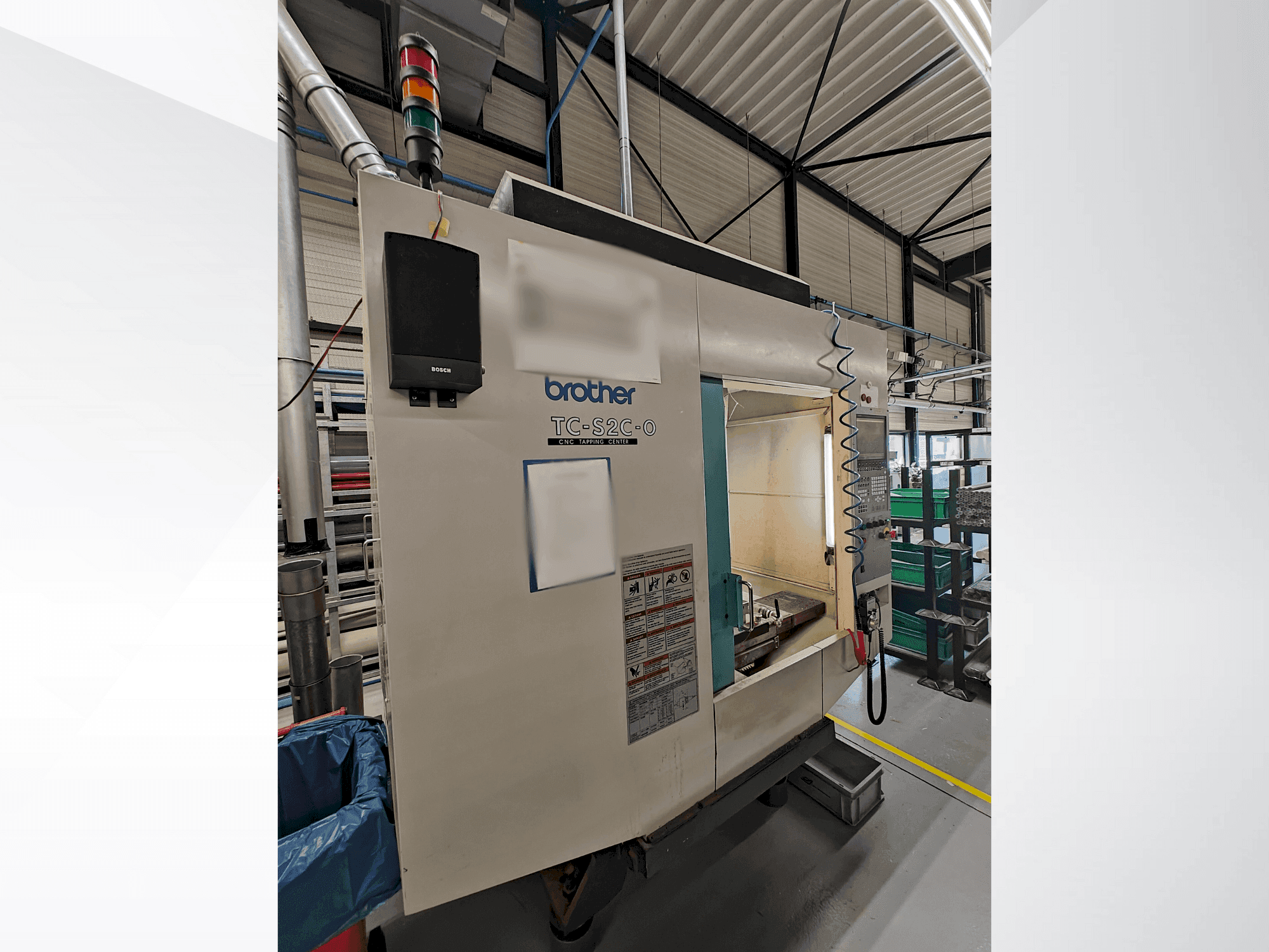 Vista frontal de la máquina Brother TC-S2C-O