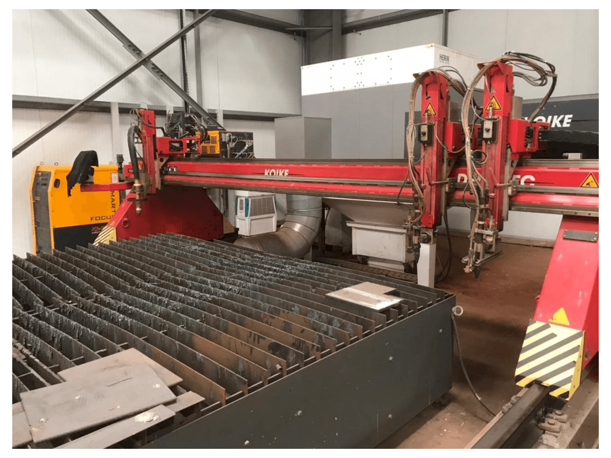 Vista frontal de la máquina KOIKE Deltatec 4500