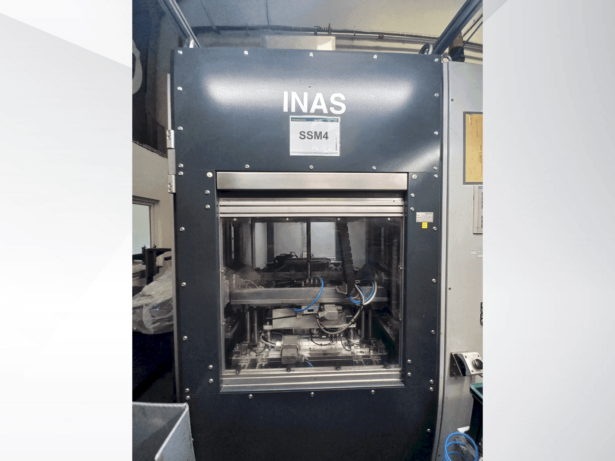 Vista frontal de la máquina INAS VSM 210