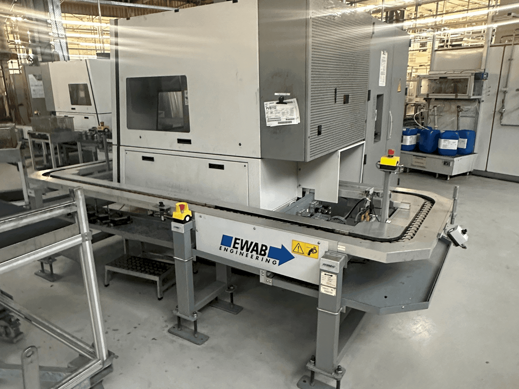 Vista frontal de la máquina DMG Gildemeister CTV 250