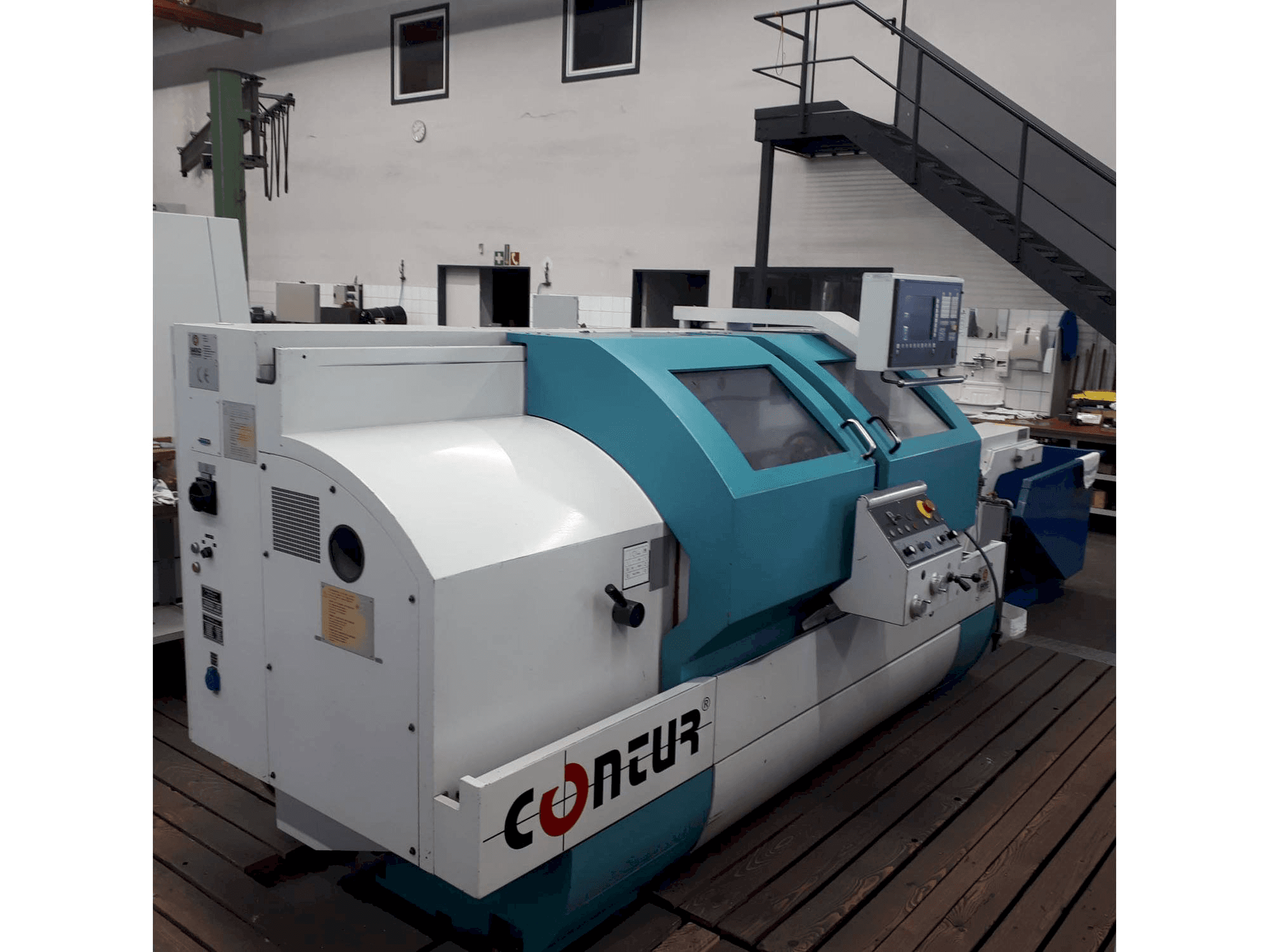 Vista frontal de la máquina Saeilo Contour Dialog T52 x 1500