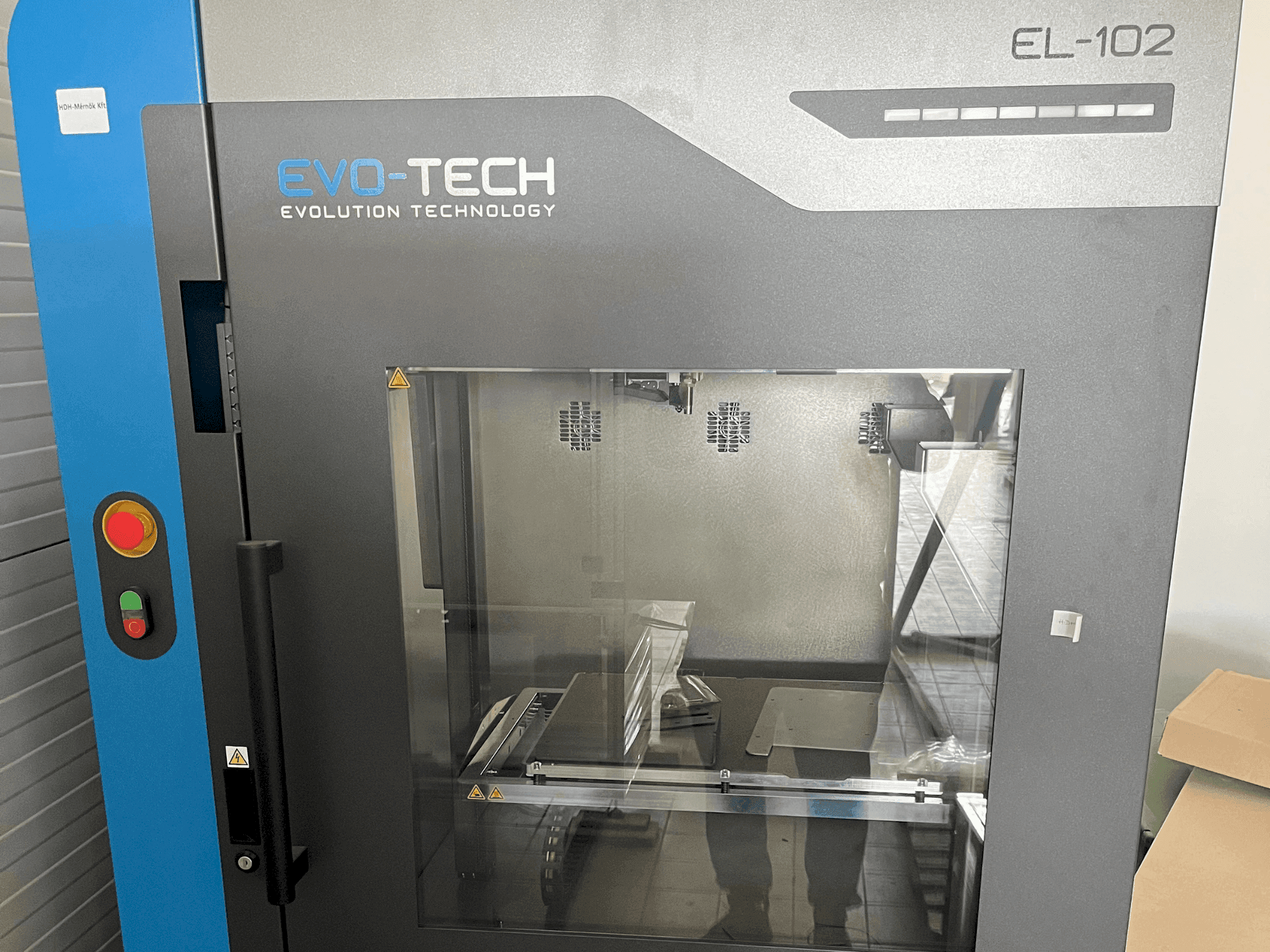 Vista frontal de la máquina EVO-tech EL-102 V2