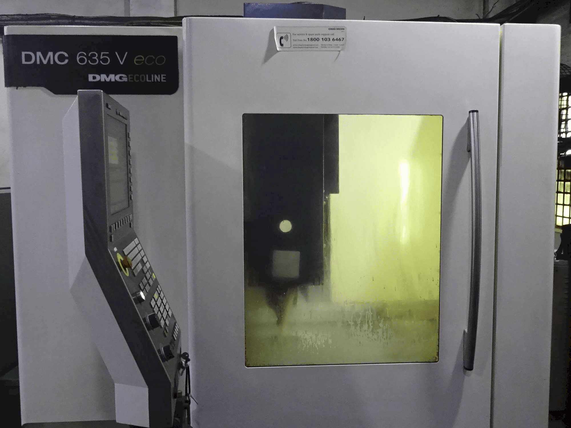 Vista frontal de la máquina DMG DMC 635 V ECO