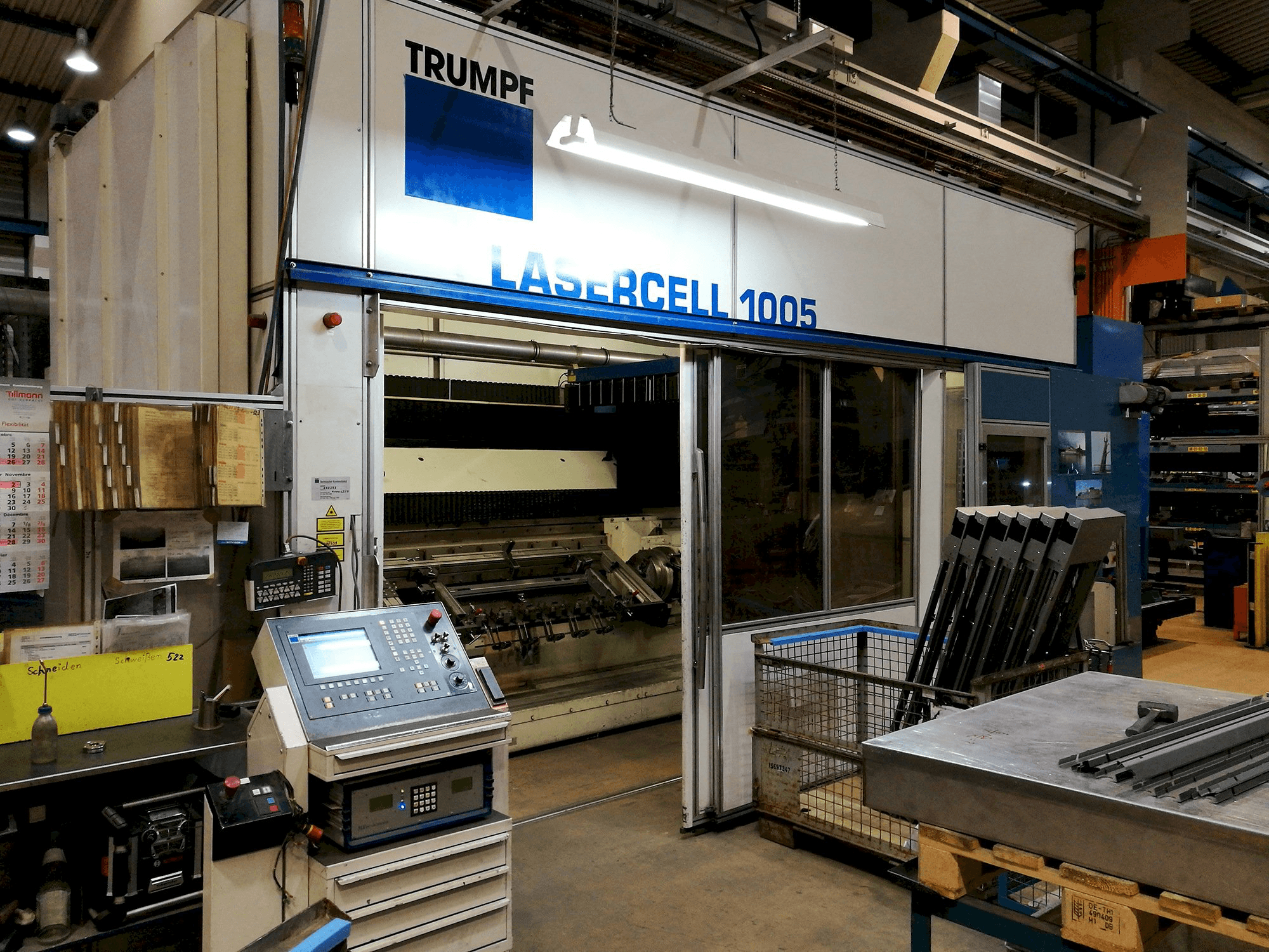 Vista izquierda de la máquina Trumpf Lasercell TLC 1005